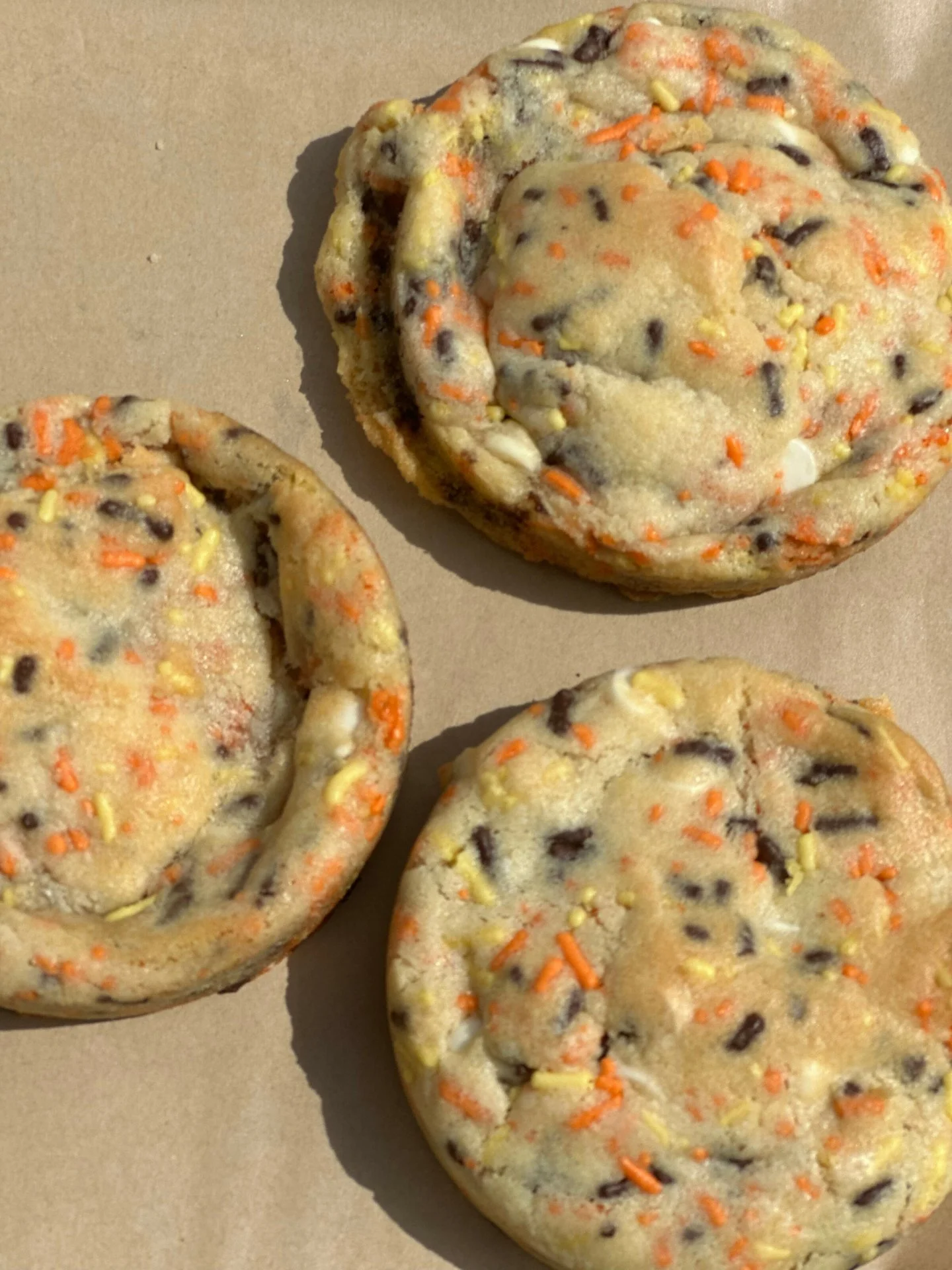 Feels like fall so our cookies look like fall right now too!