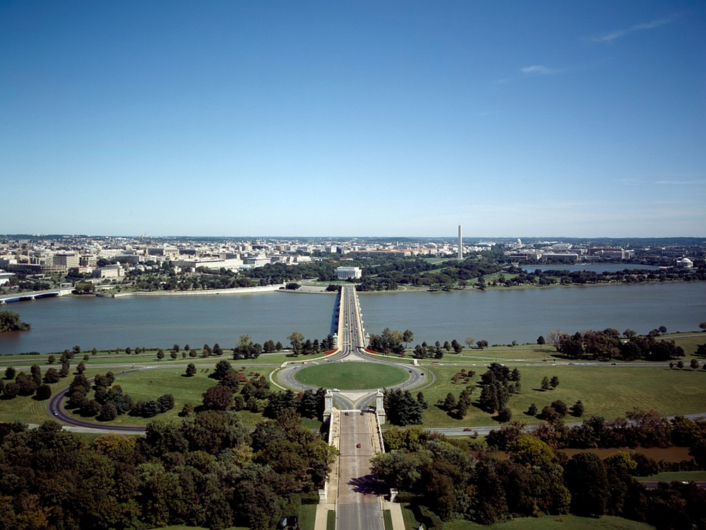 Photo from George Washington Memorial Parkway.