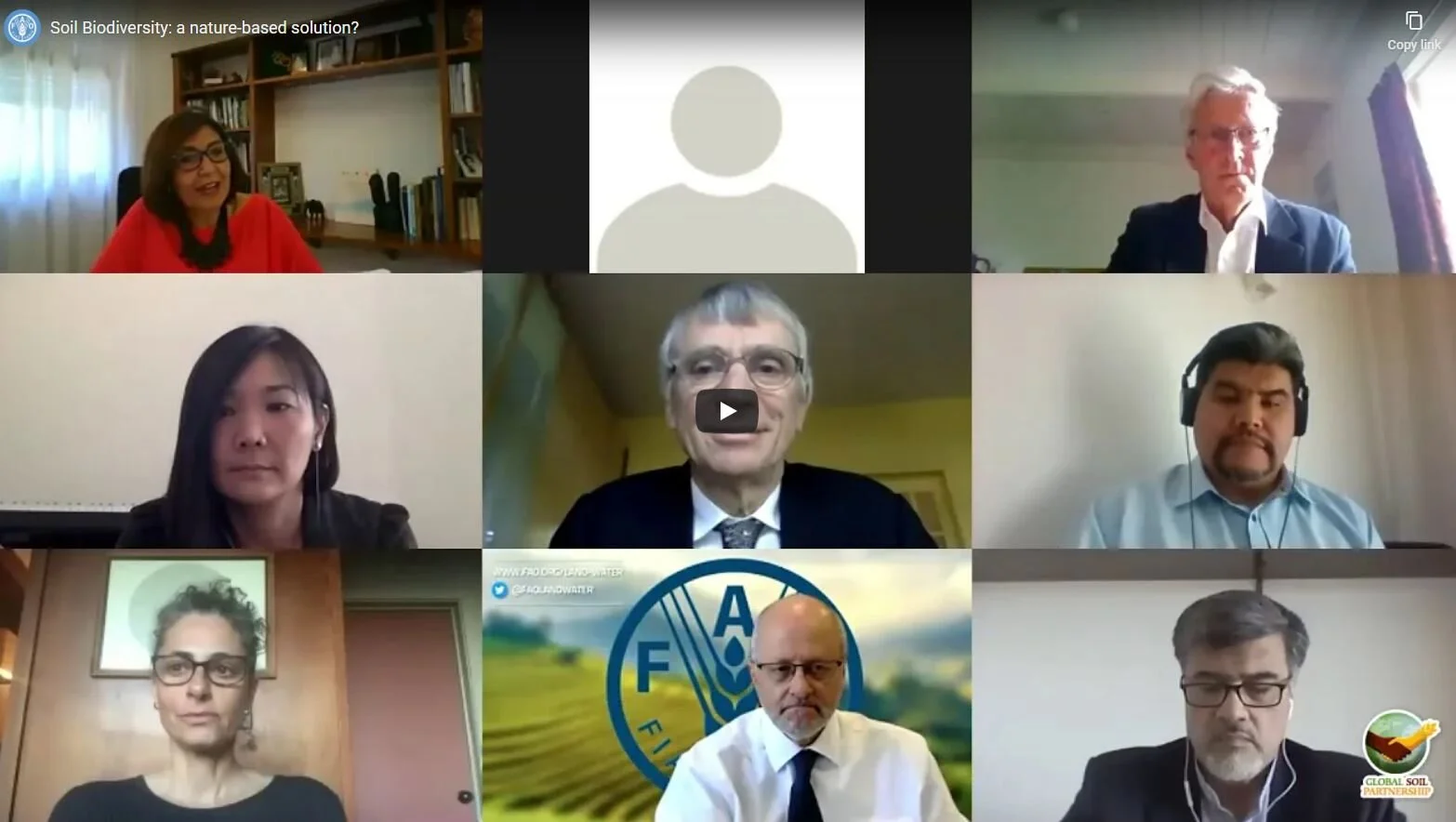 Soil Biodiversity: a nature-based solution?