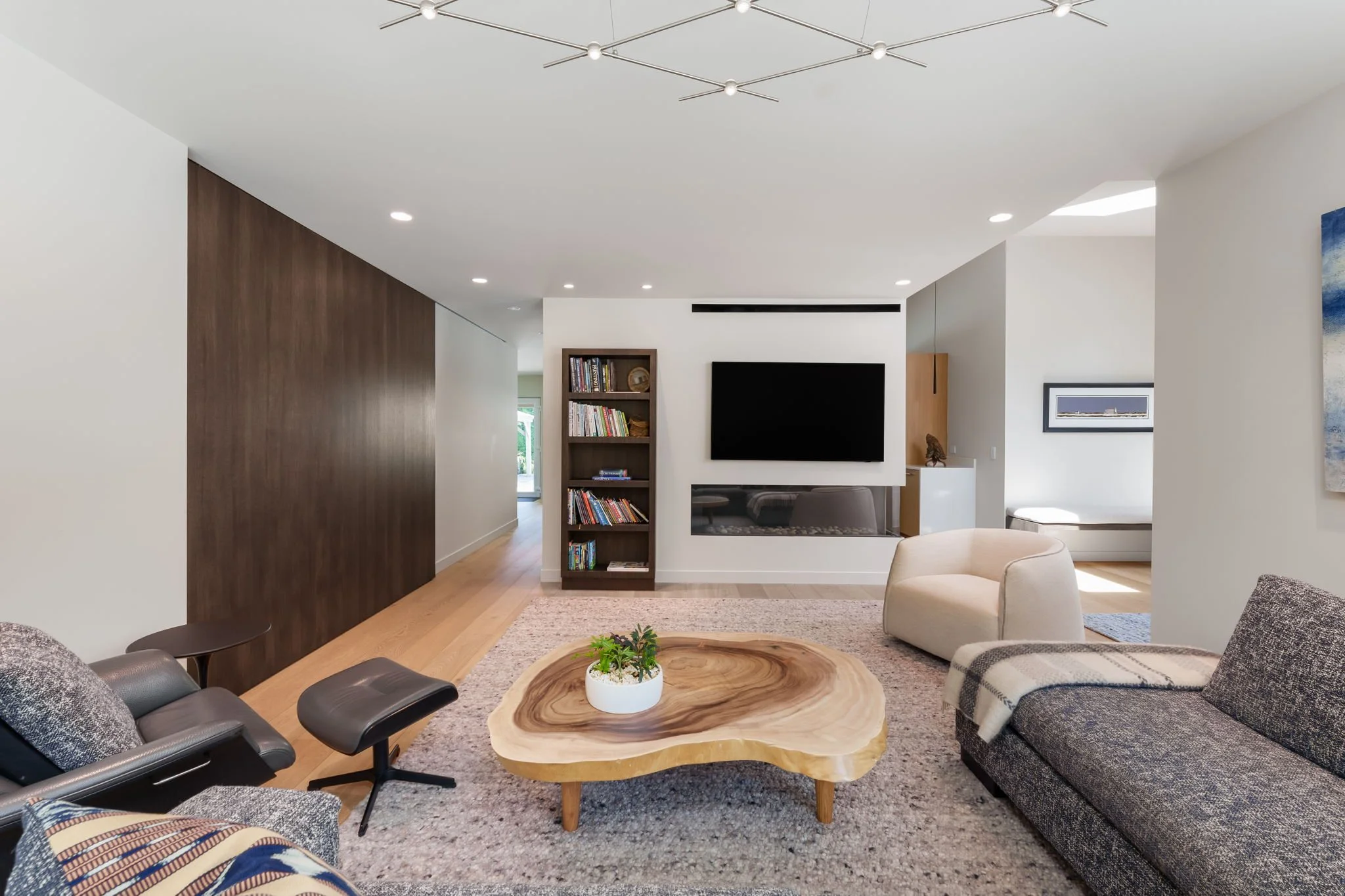 12-web-or-mls-13127 22a Ave_012.jpg