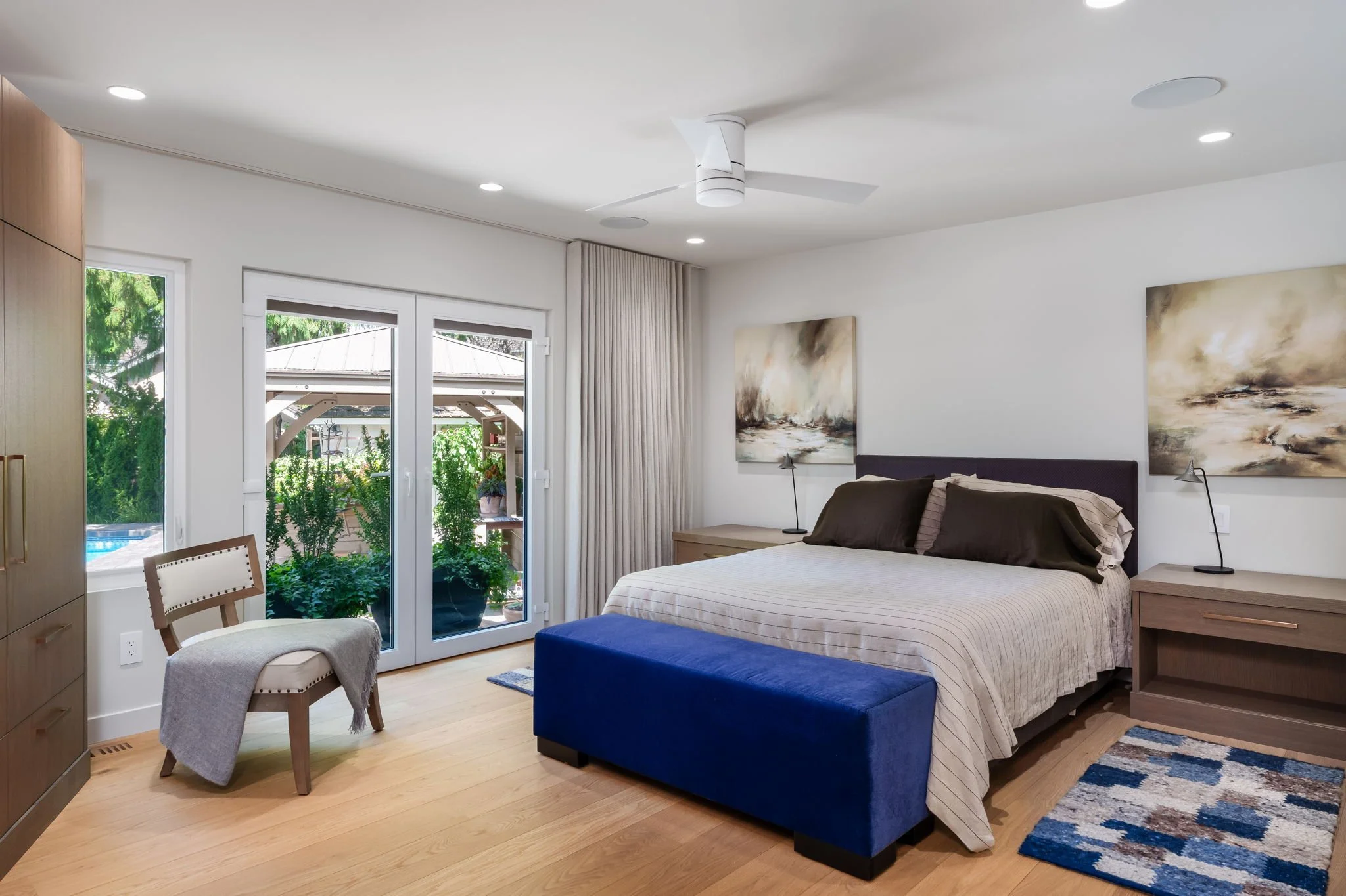 27-web-or-mls-13127 22a Ave_027.jpg