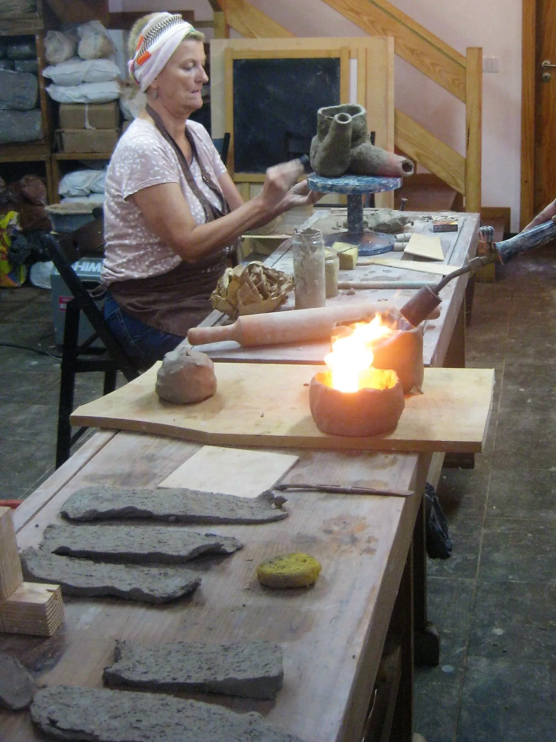 Escultura cerâmica e cozedura a lenha6-min.JPG