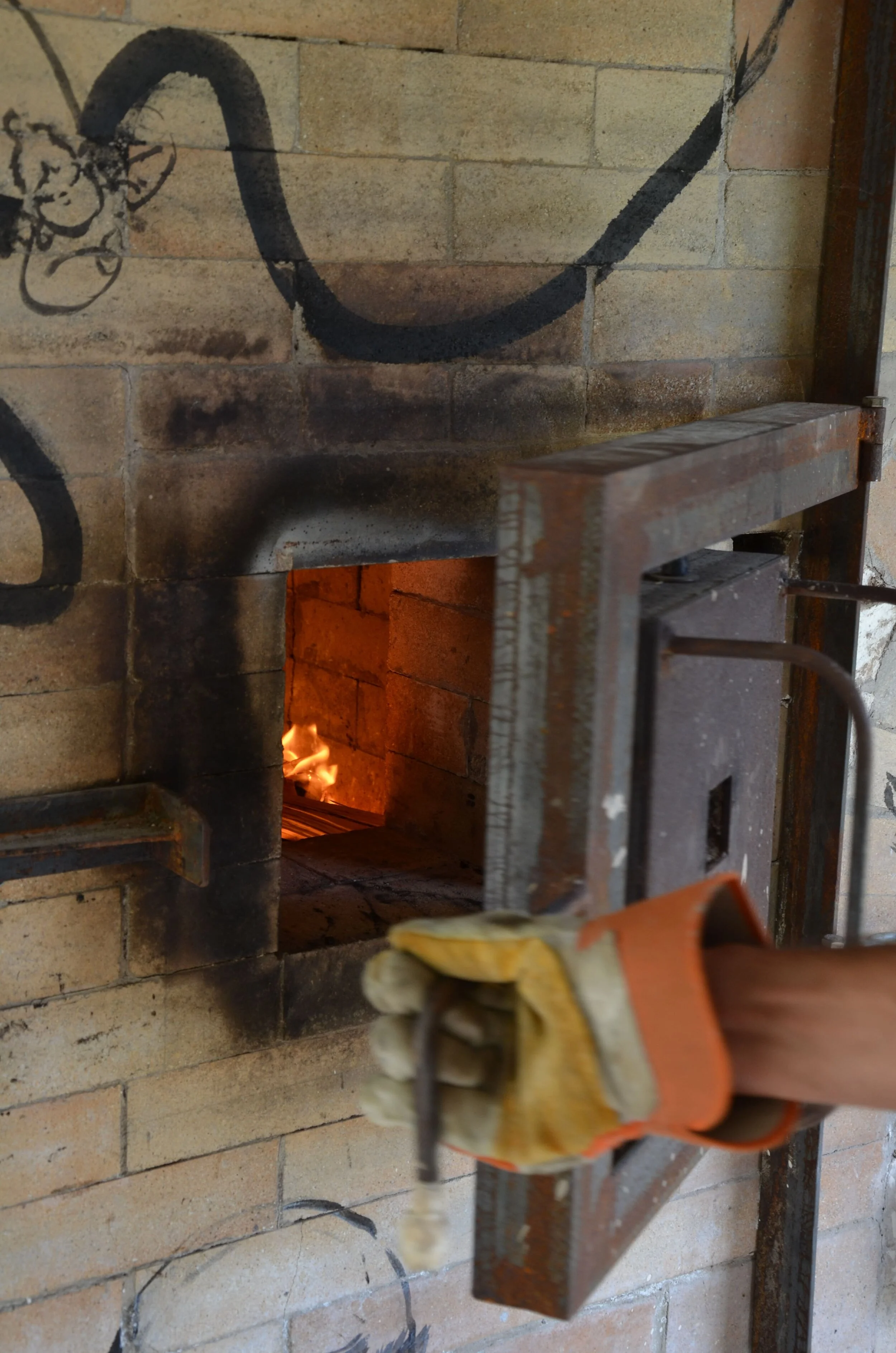 Escultura cerâmica e cozedura a lenha18-min.JPG