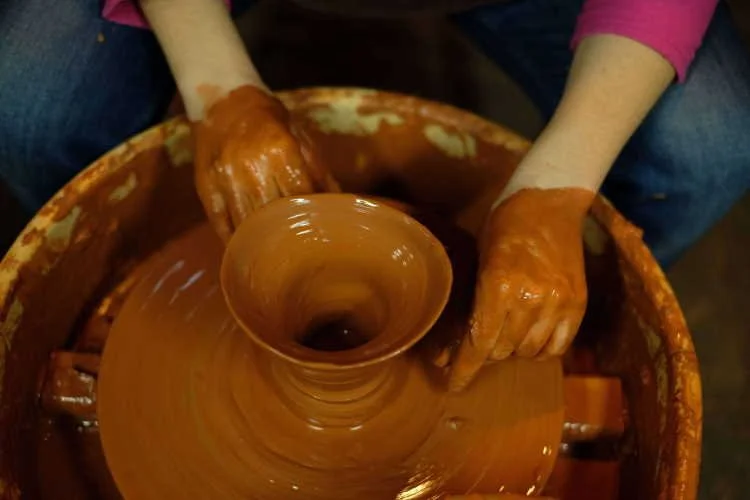 Ceramics Workshop For Beginners hand on (cópia)