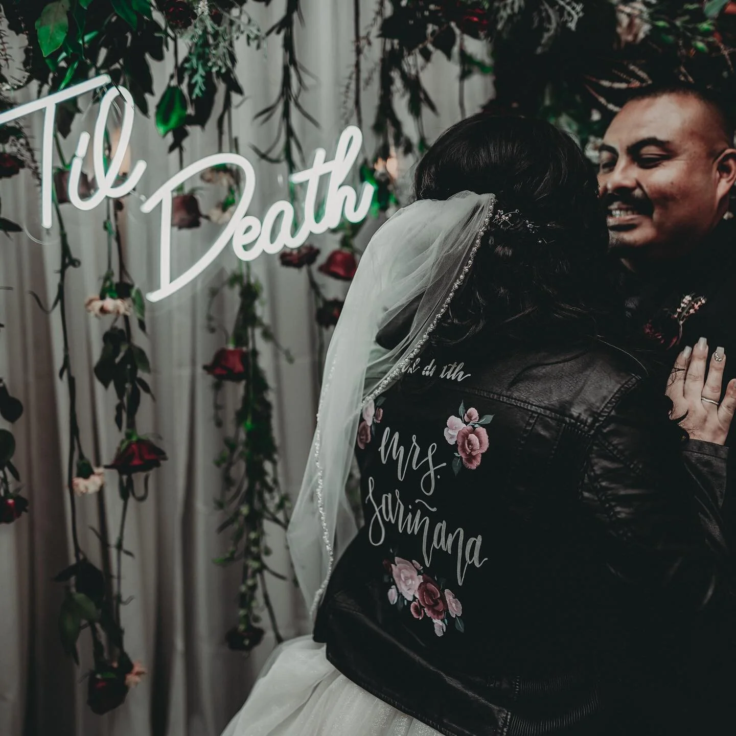 This wedding was stunninggggg 😍😍😍 and it was the first wedding we have ever been to that went COMPLETELY perfect. Literally, everything was 100% on schedule, everything was absolutely perfect and it was entirely because she booked the dream team. 