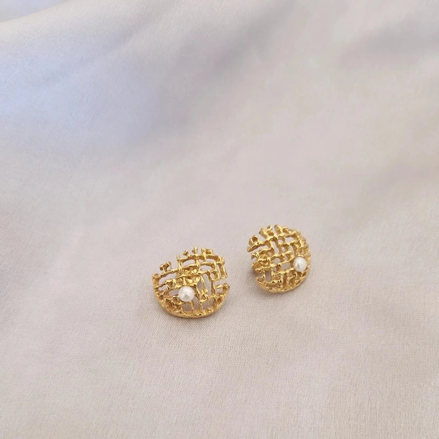 Mesh Pearl Gold Plated Earrings