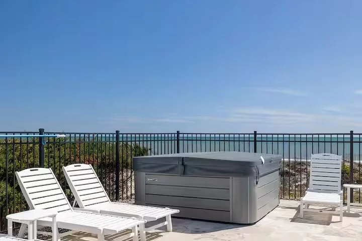 hot tub .jpg