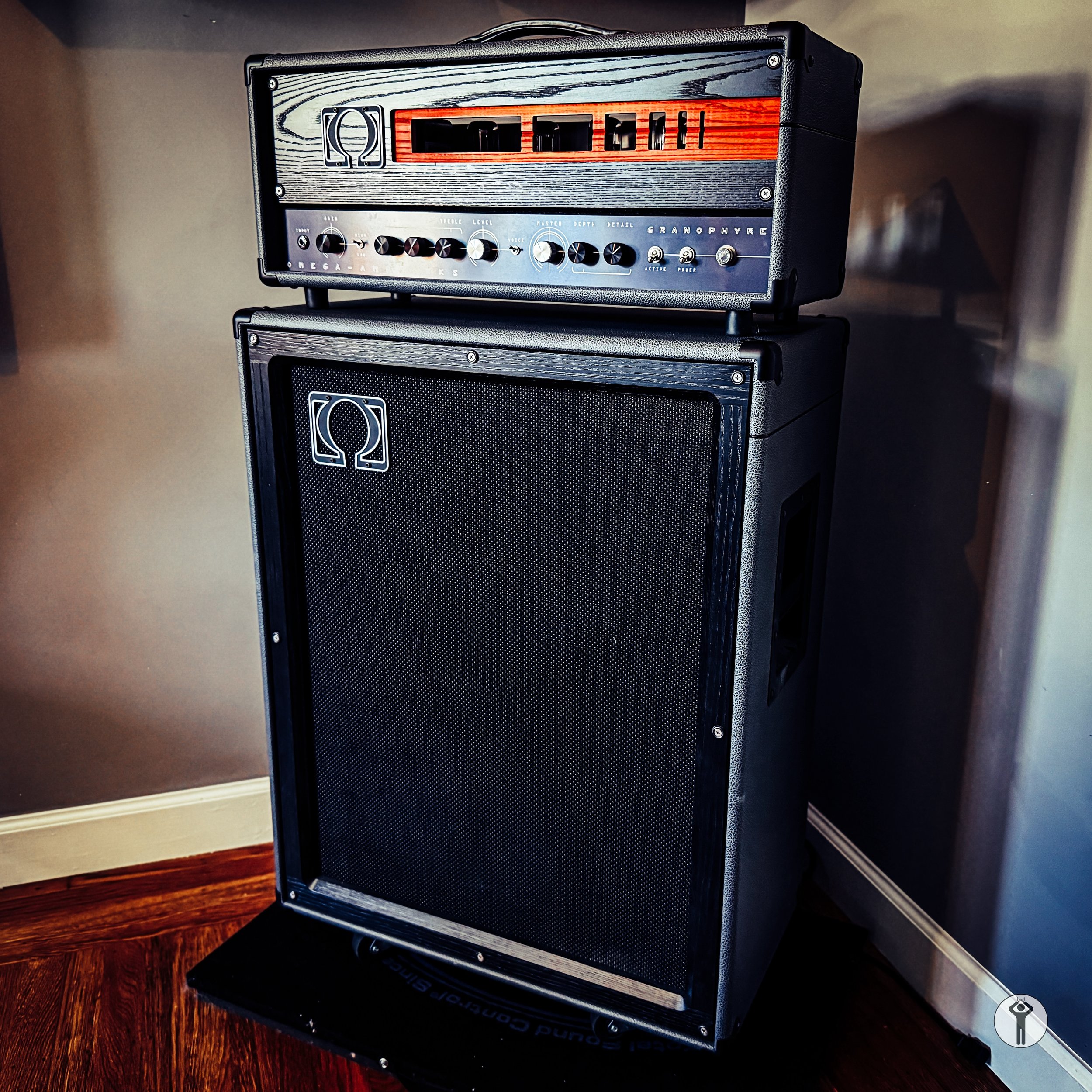 As I mentioned in my last post most of the amps are going up for sale.  Here is my @omegaampworks Granophyre.  I am the original owner and this is paired with a prototype vertical and convertible 2x12 cabinet.  Located Oakland California&hellip; make