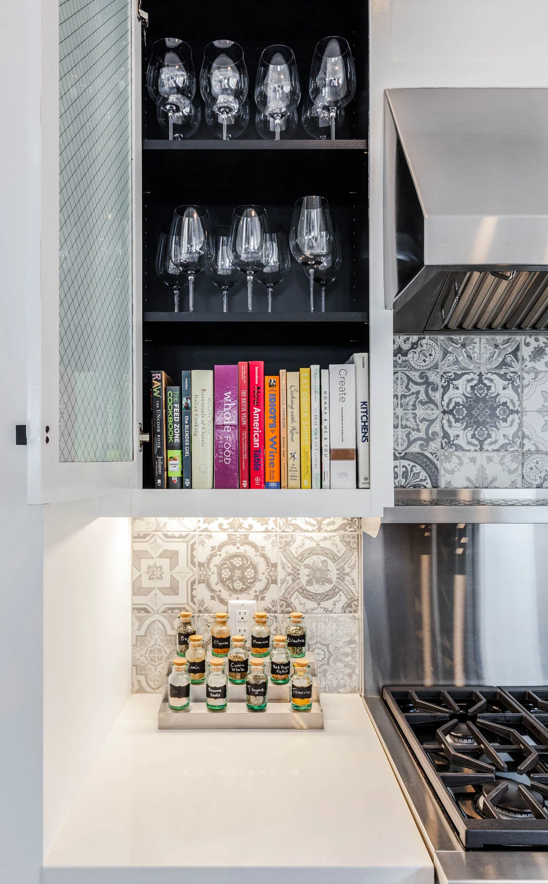640-Hawthorne-Kitchen-Detail11.jpg