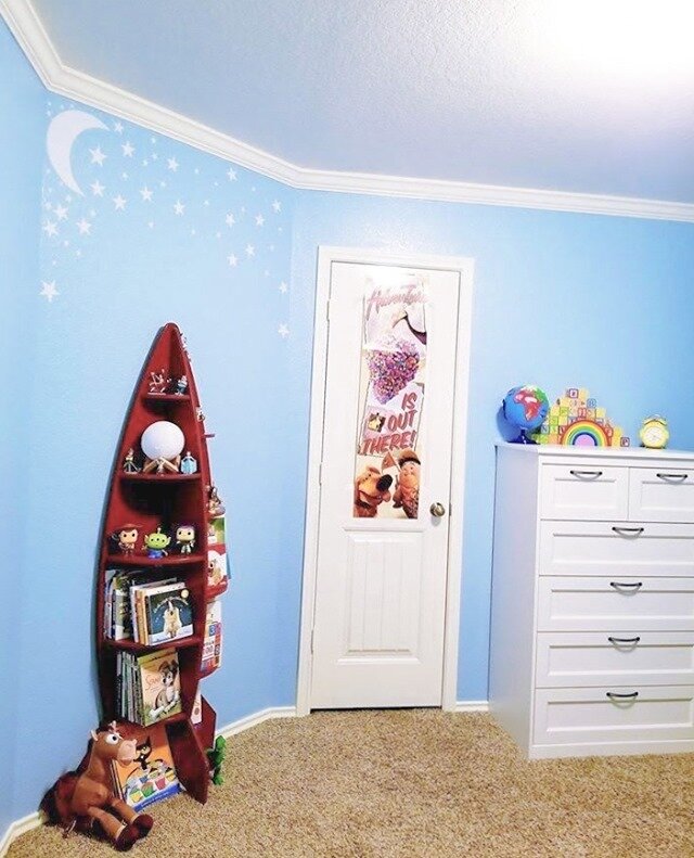 Kids' rooms are some of the most fun to organize - especially when they look like this!⁠
⁠
What's your favorite room to organize? Let us know in the comments!⁠
⁠
⁠
*⁠
*⁠
*⁠
*⁠
⁠
#sparkreality #professionalorganizer #kidsroomgoals #kidsroominspiration