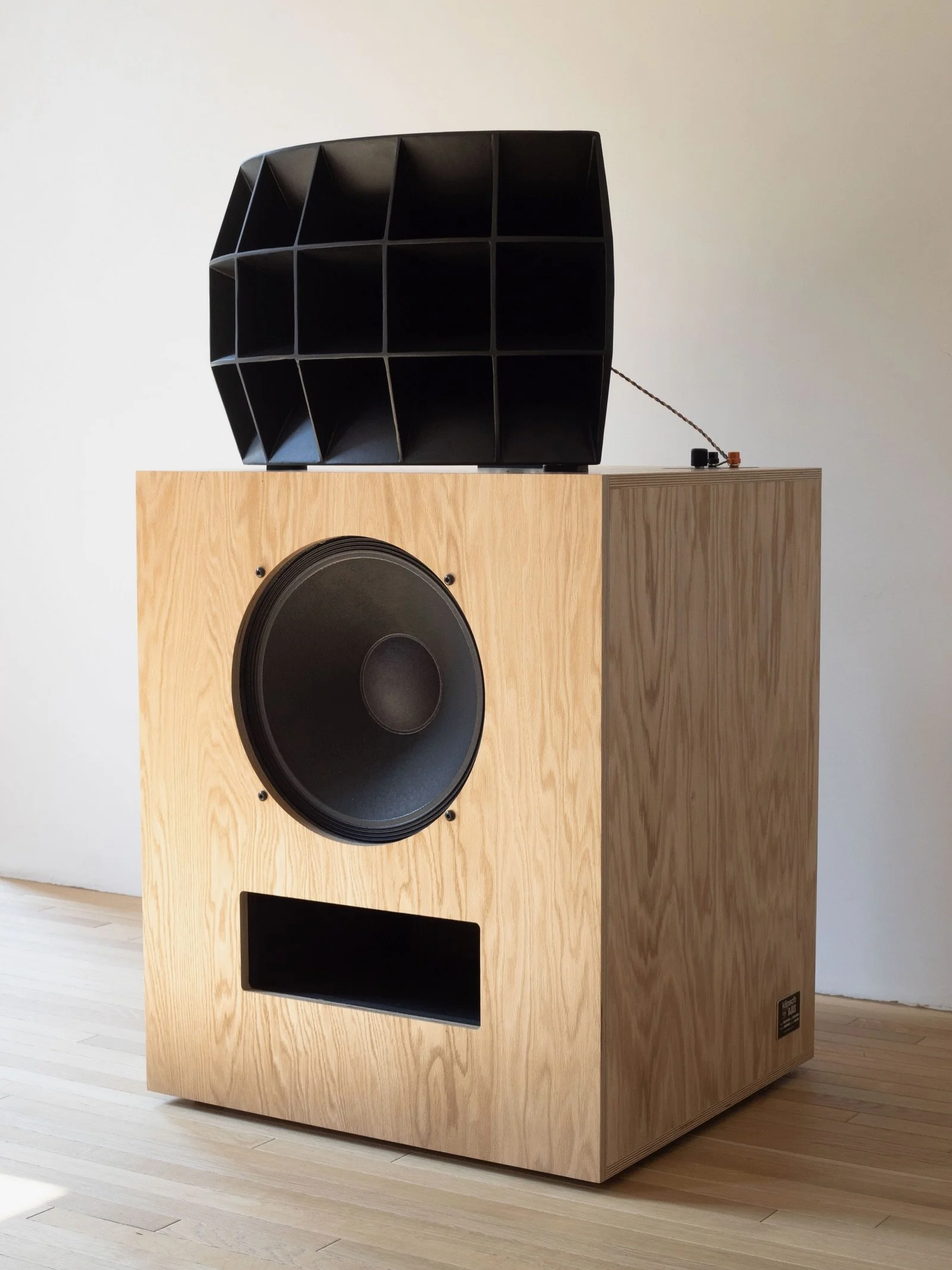 OJAS x Klipsch KO-R2 Multisectoral Horn Speaker

We&rsquo;re excited to share the next evolution in one of the most compelling collaborations in modern Hi-Fi: the OJAS x Klipsch KO-R2. Unveiled during Milan Design Week 2026, the KO-R2 expands on the 