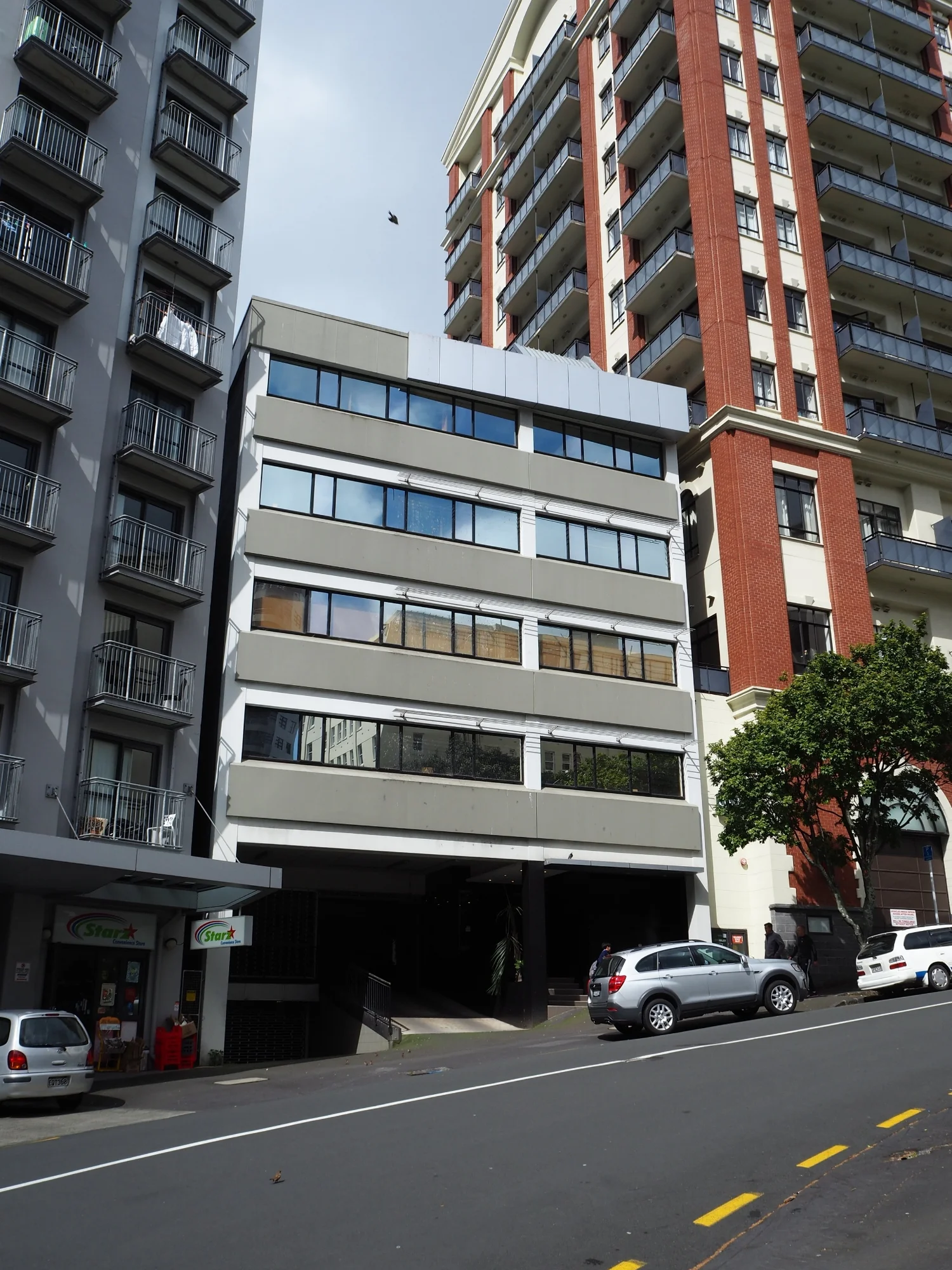 Eden Cres photo 01.JPG