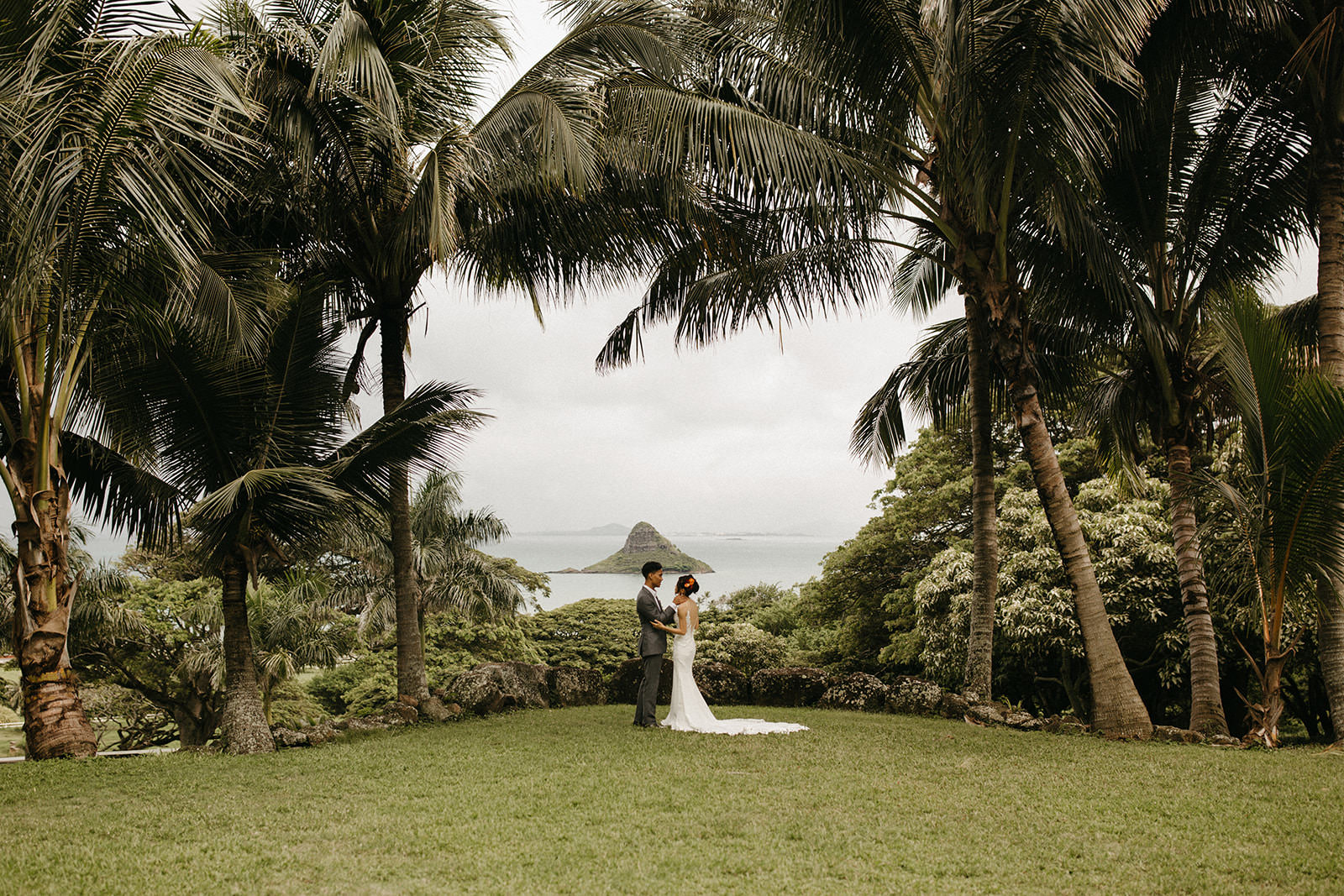 Kualoa_Hawaii_wedding_paliku_3.jpg