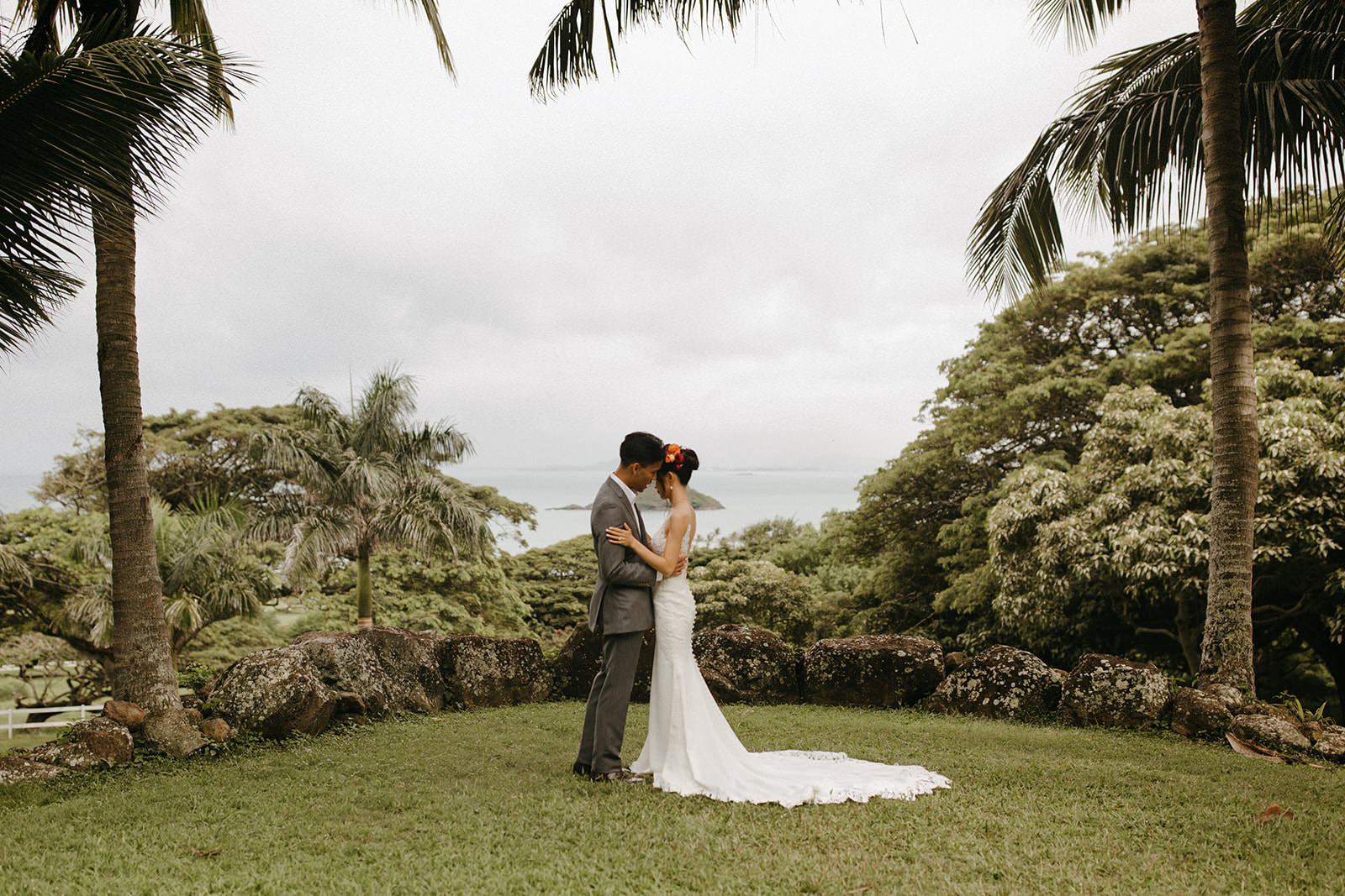 Kualoa_Hawaii_wedding_paliku20.jpg