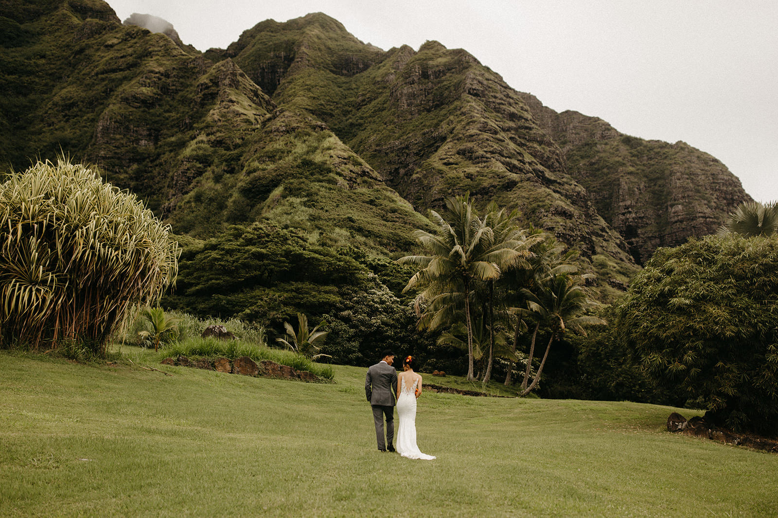 Kualoa_Hawaii_wedding_paliku_5.jpg