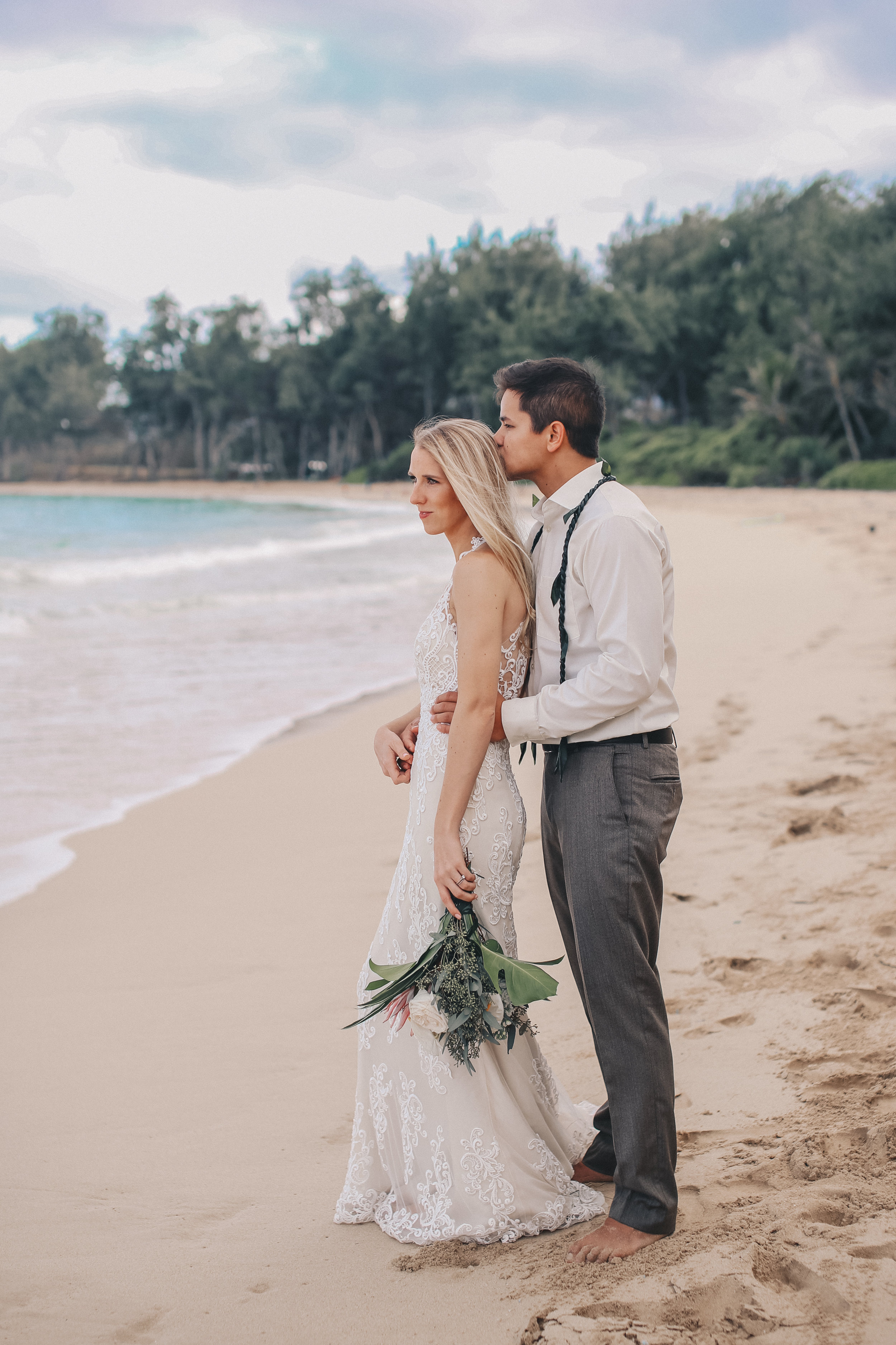 Levi and Courtney Hawaii Wedding 11.jpg