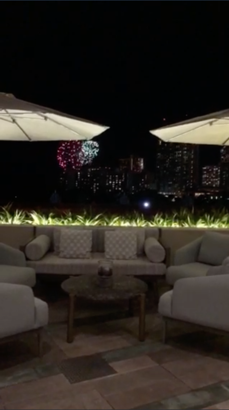 Ritz Carlton Waikiki Fireworks .png