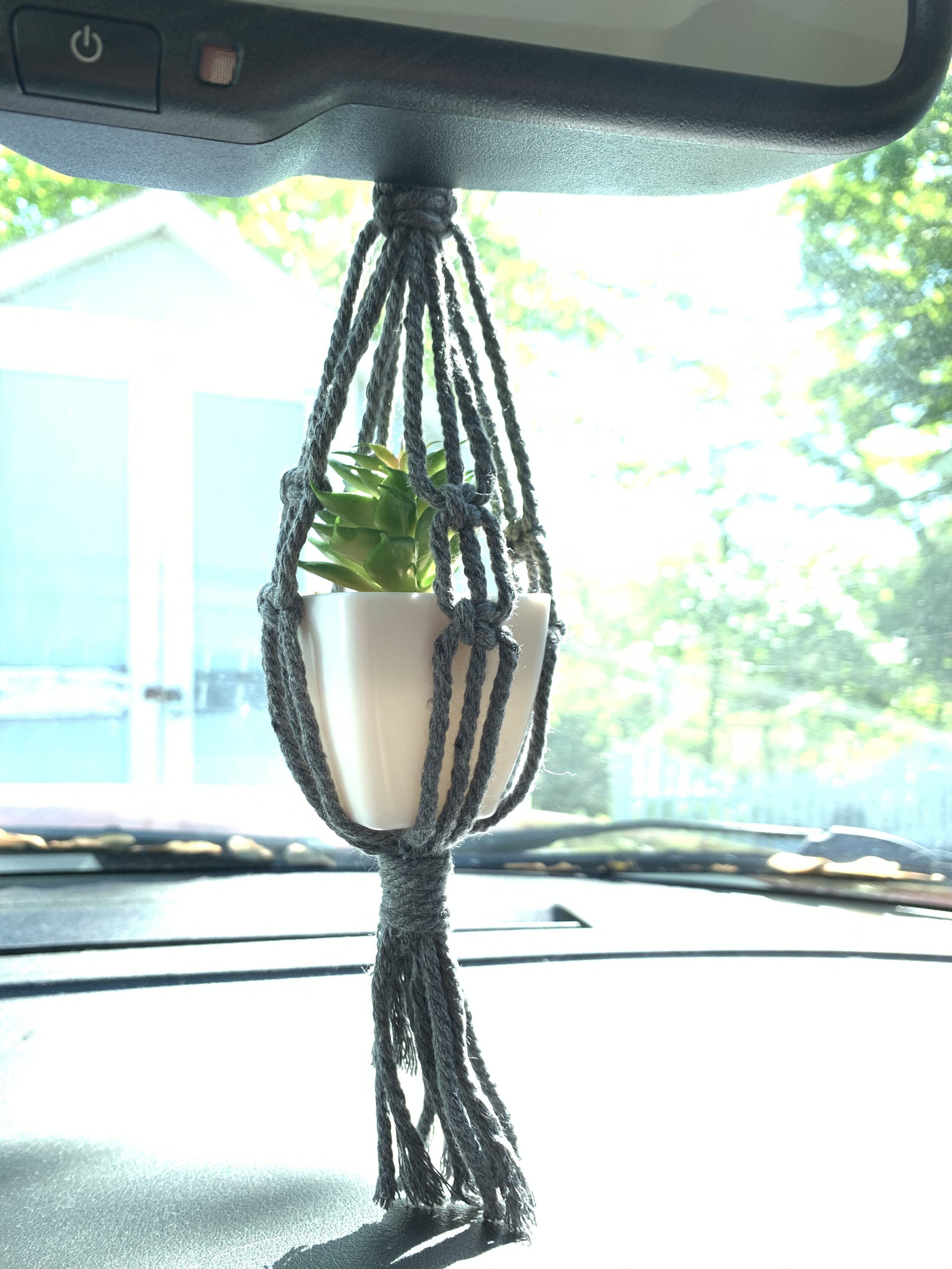 9E5F9A64-8E48-4556-BA48-24512441D0D5