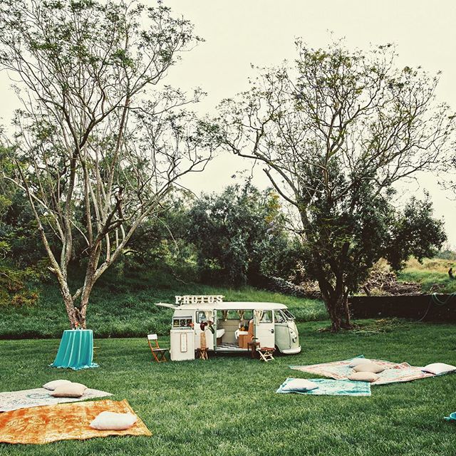 In her element! @alohasplitty @fletchphotography @blissinbloom @hawaiiislandevents @kahenacinema .
.
.
.
#alohasplitty #photobooth #dreamday #vwcamperandbus #vwbus #photobus #hawaiiphotobus #bigislandphotobooth #bigislandphotographers #busbooth #vwsp