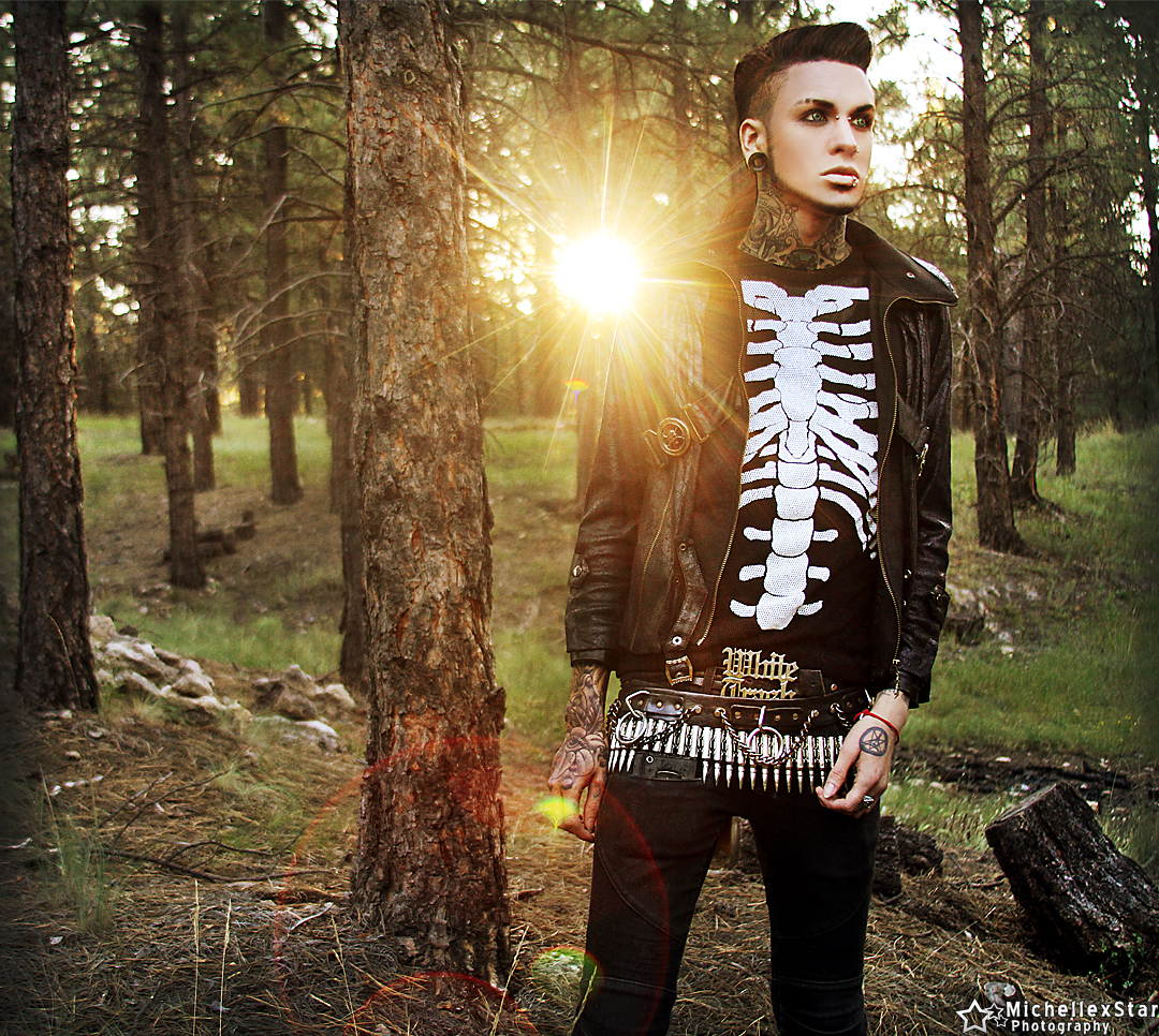 Jayy_inside_1_sm.jpg