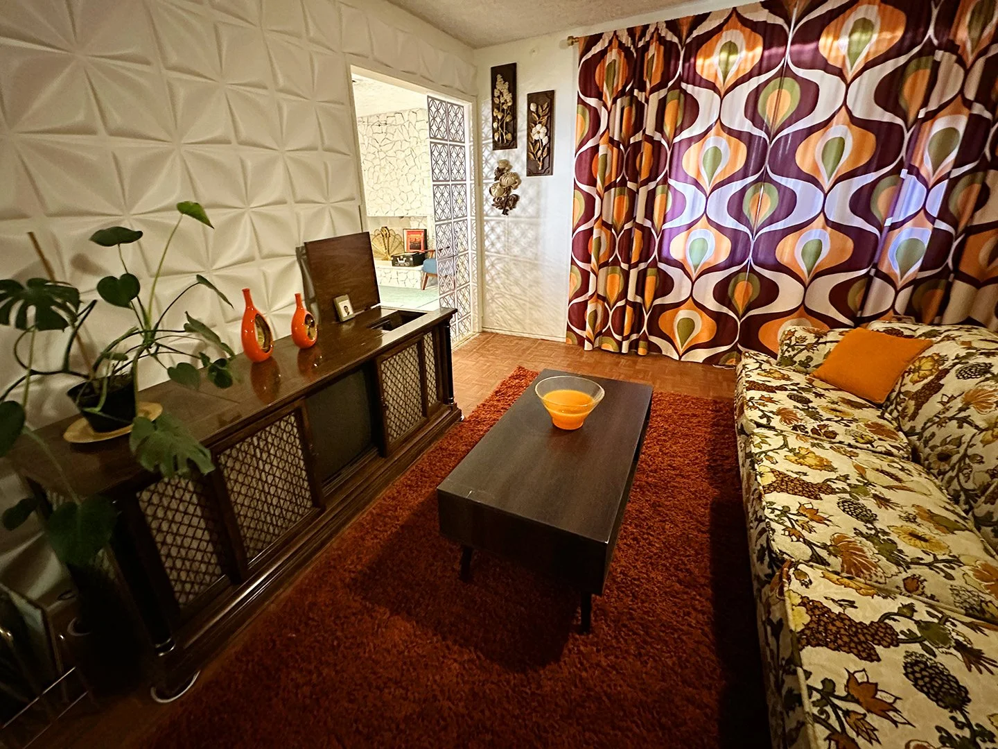 4_70s_Room_10.jpg