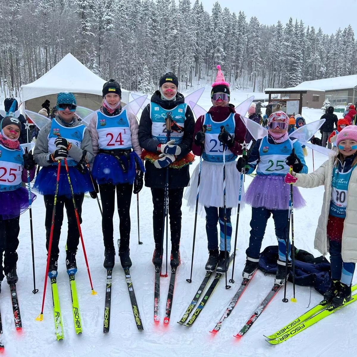 The group had a fairy-ly good at Alberta Youth Championships. 🧚&zwj;♂️ 

Thirteen athletes from Saskatchewan (La Ronge, Preeceville, Regina, and Saskatoon) competed at Alberta Youth Championships in Bragg Creek last weekend.

AYC is an annual event 