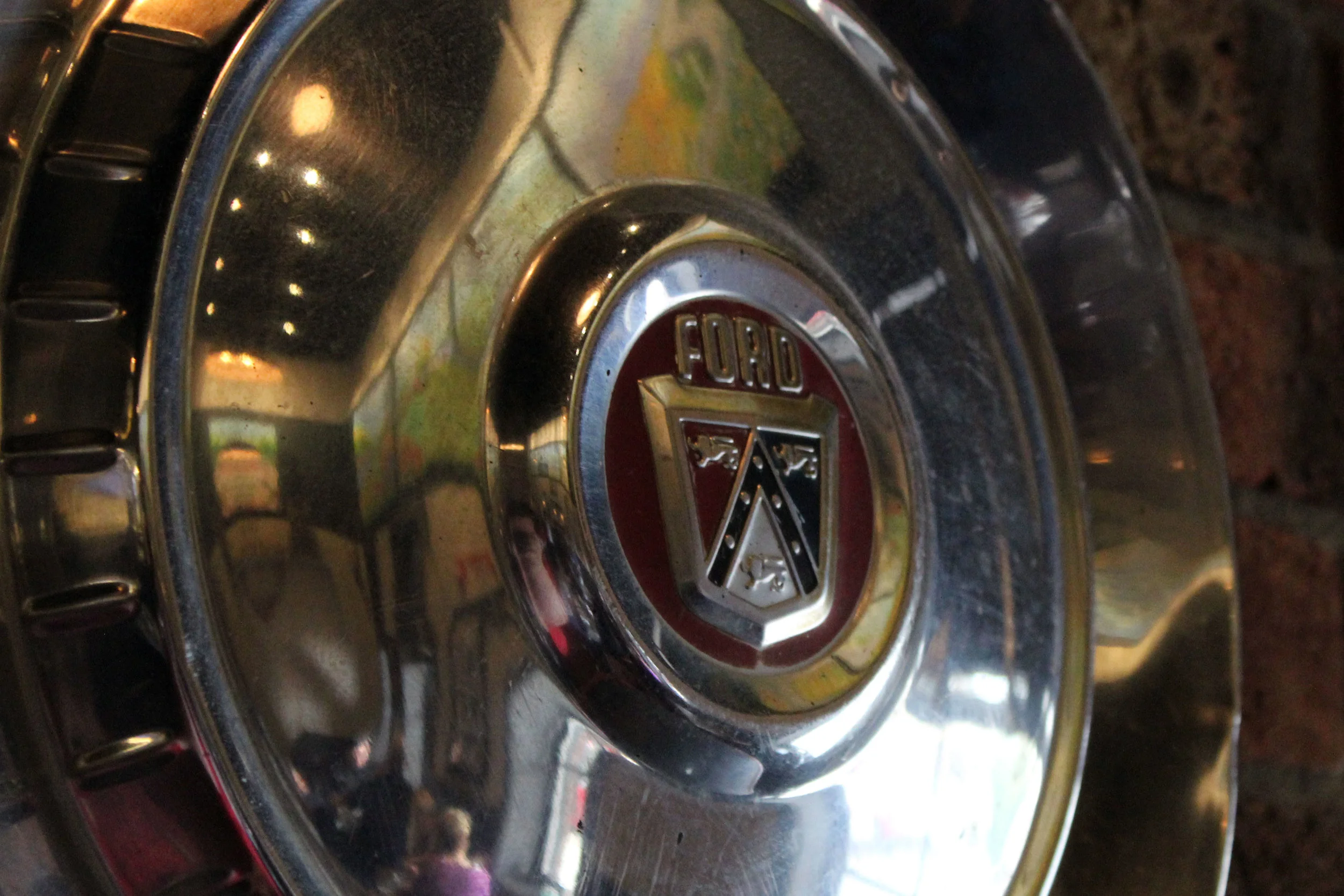 North-Int-Ford-Hubcap.jpg