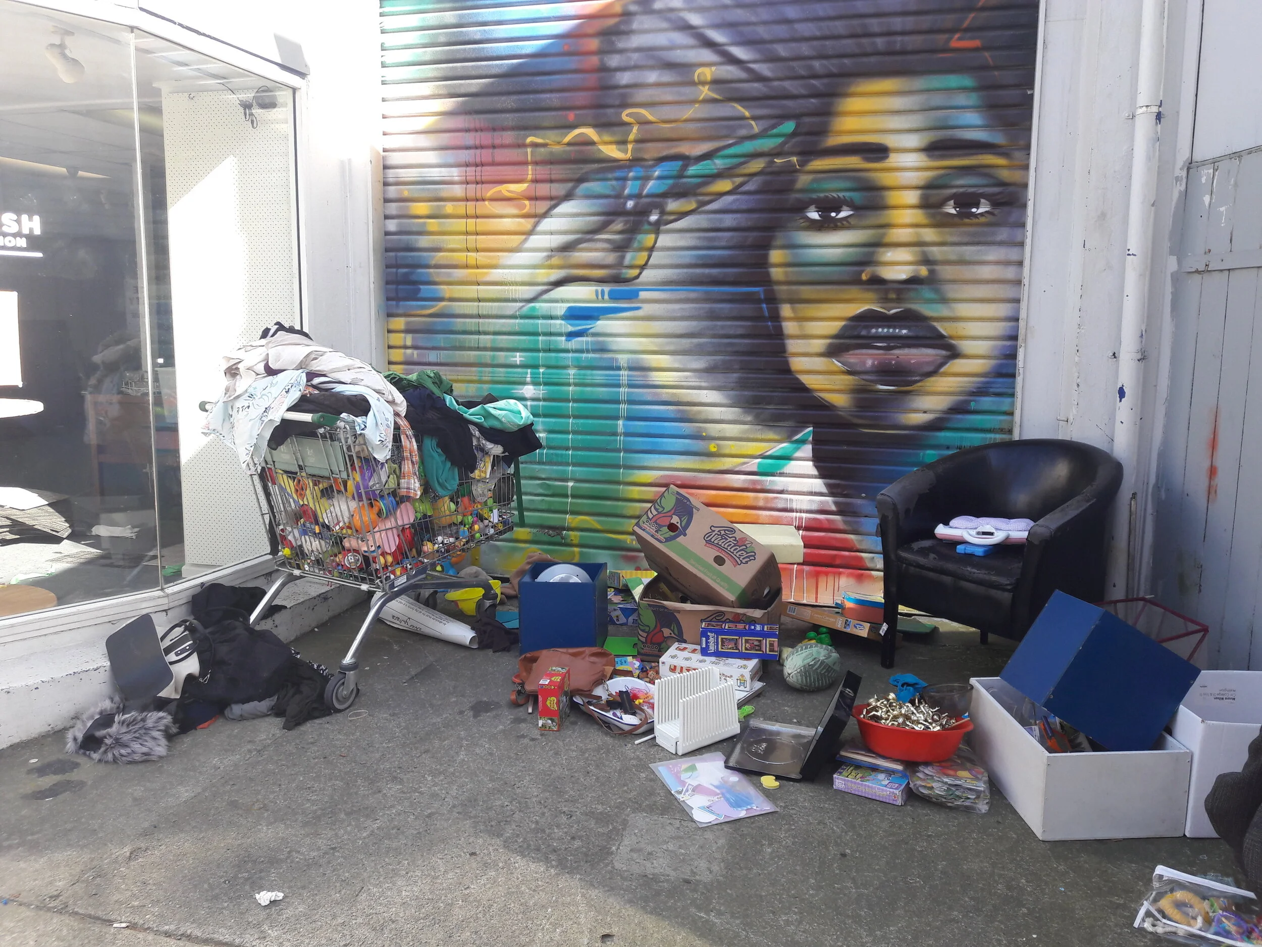 An example of what is left outside op shops overnight. This address isn’t even an op shop anymore (it’s empty), but people still leave stuff.