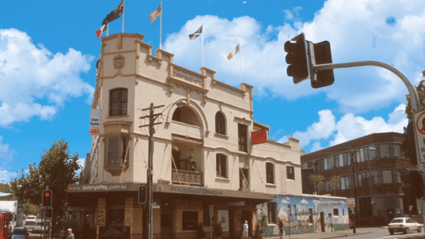 quarrymans hotel.gif