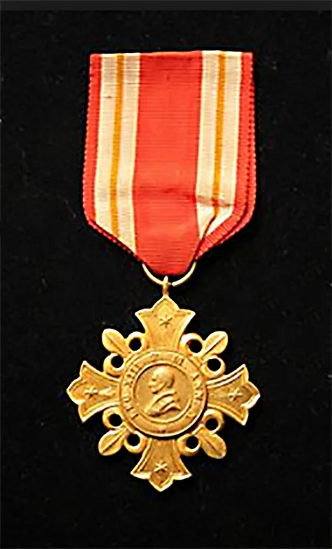 Cross Pro Ecclesia et Pontifice of St Leo