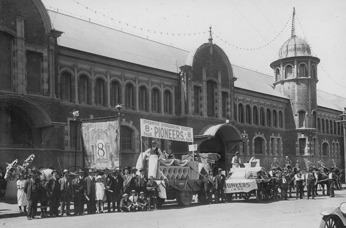 Stonemasons float Labour Day 1918.png