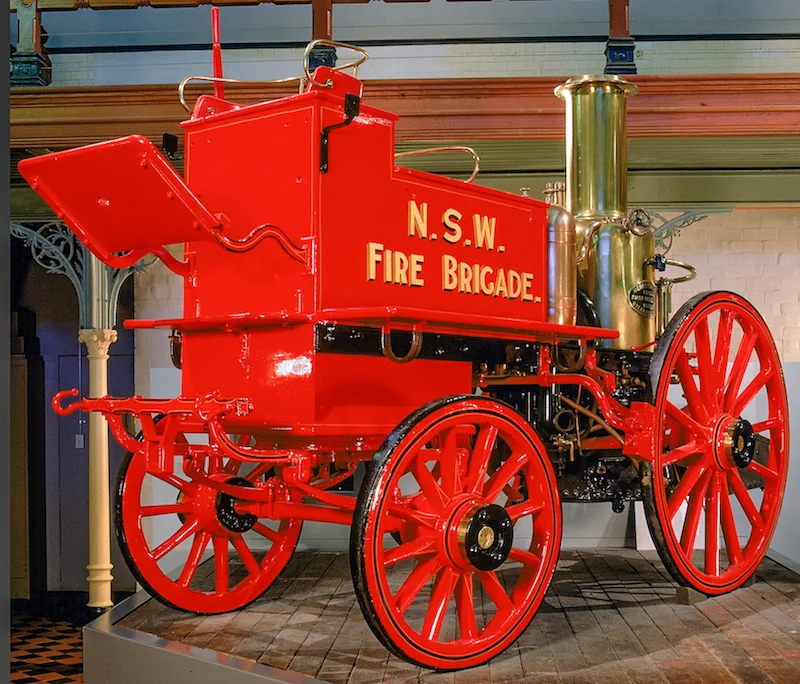 1895 horse-drawn steam fire engine