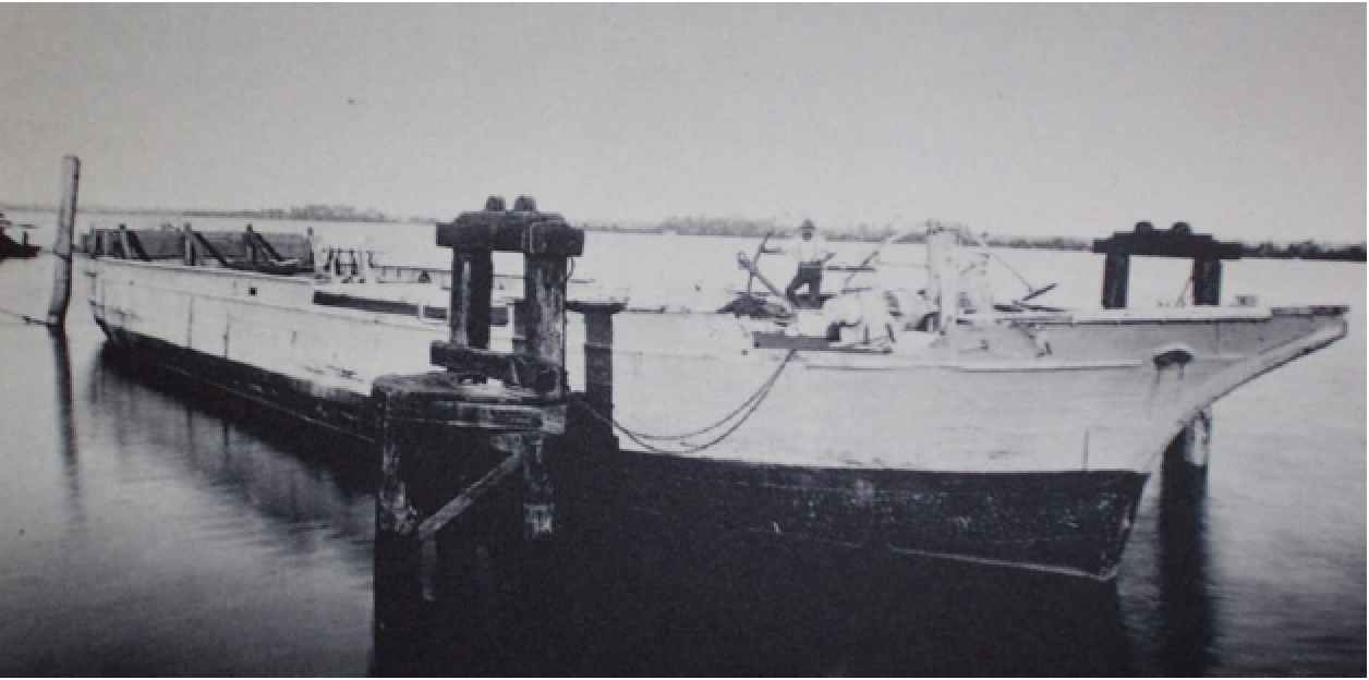 SS Keera hulked on the Clarence River in 1879