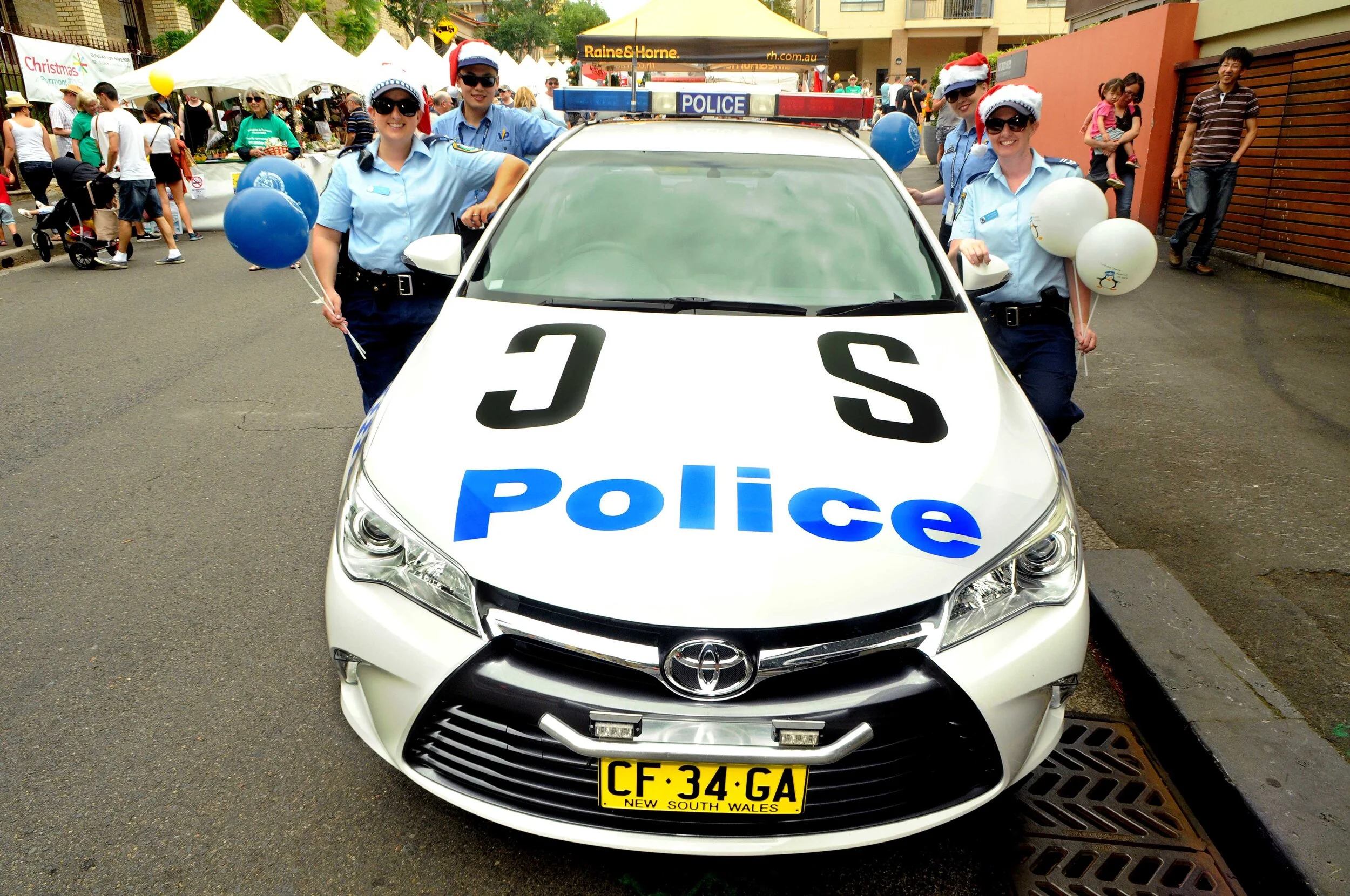 Police car at Christmas in Pyrmont