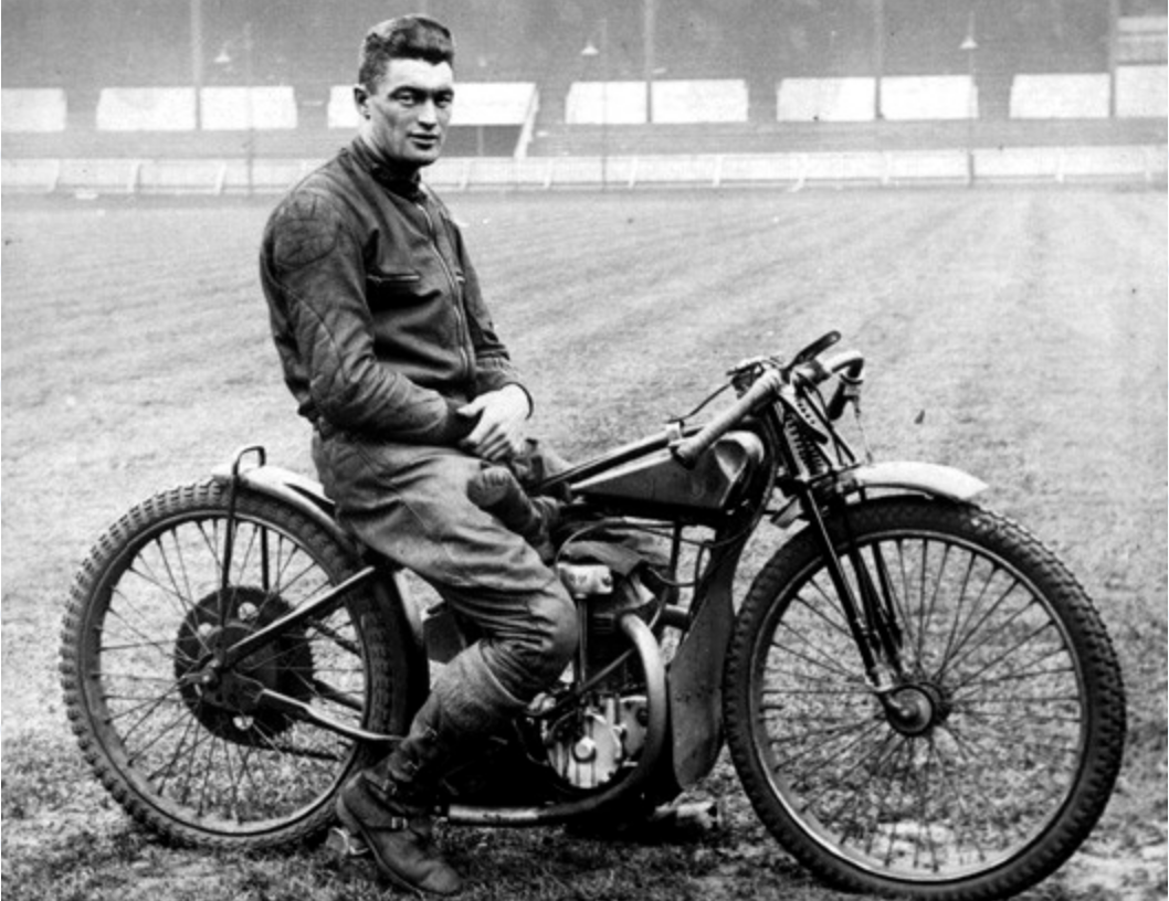 International and Australian solo star Geoffery 'Buzz' Hibberd lost  his life on the Wentworth Oval 1930