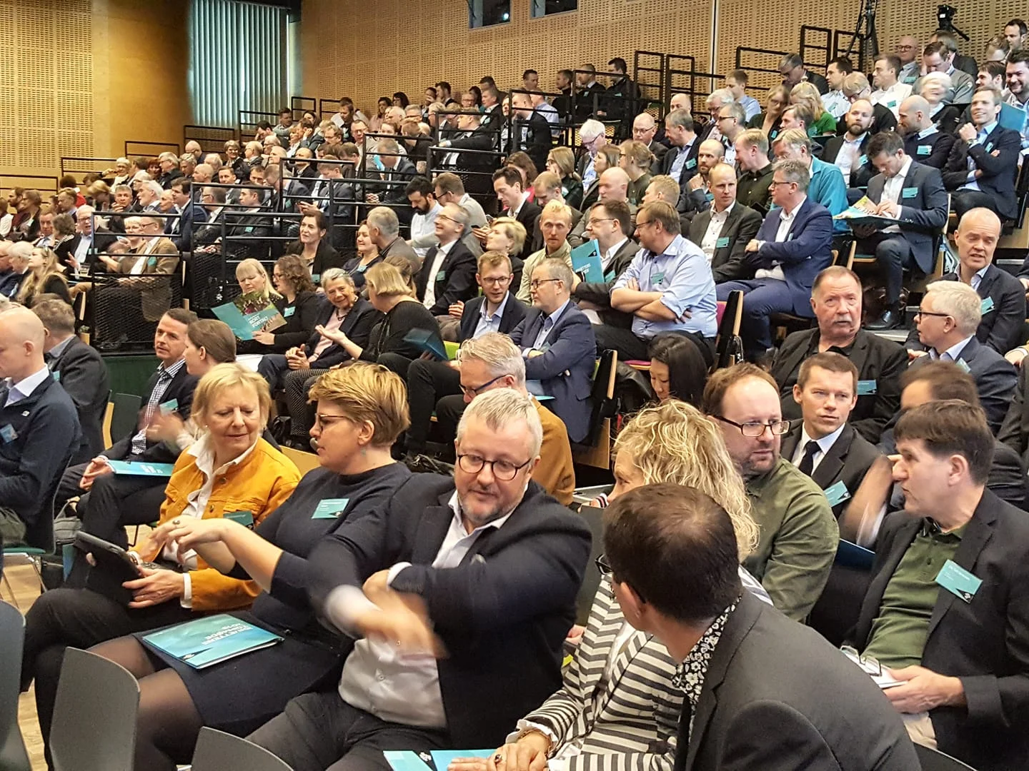 Interessen for Idrættens topmøde i DGI-Byen i København var massiv. Tilhørerne oplevede masser af tro på Bevæg dig for livet som vision for idrætten, men fik til gengæld kun ganske få nyheder med sig hjem. Foto: Henrik H. Brandt