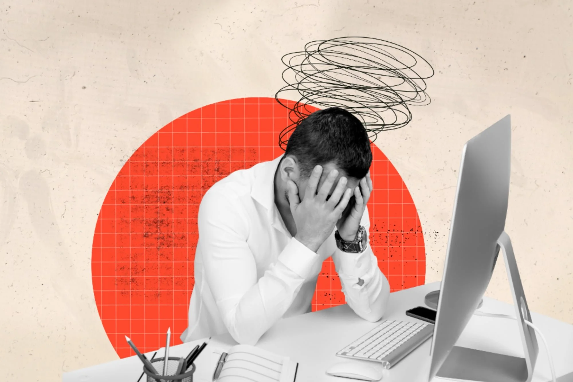Pracownik siedzący przed komputerem z głową w dłoniach, odczuwający frustrację i przeciążenie, symbolizujący problemy wynikające z niewłaściwego wyboru platformy e-learningowej lub nieskutecznego LMS.