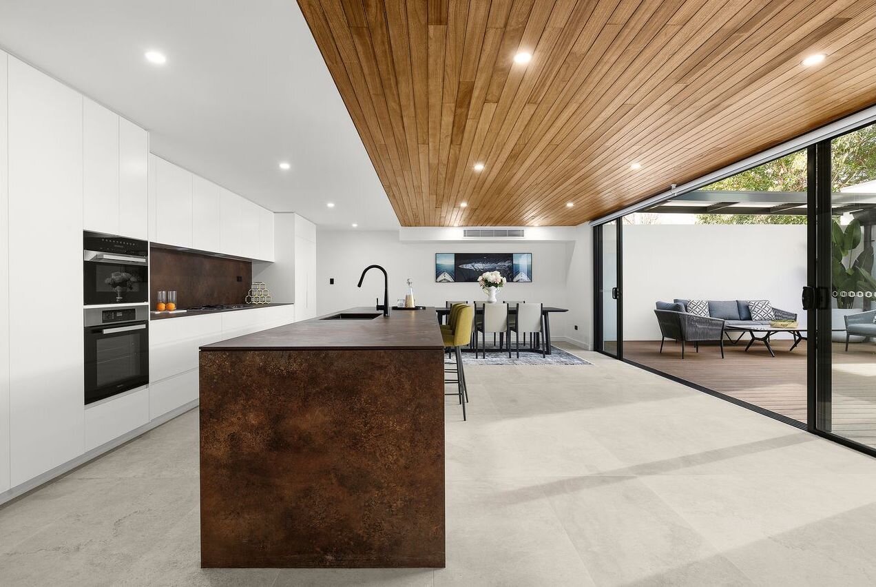 30 Anglesea Kitchen 01.JPG