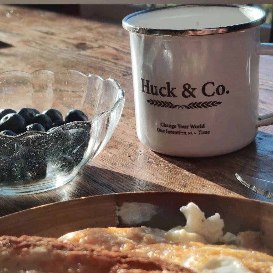 Start your day the right way with Huck &amp; Co.
Our camp mugs are a great way to remember to set your intentions in the morning.  Starting your day with gratitude.
#lawofattraction #intentionsetting #graditude #heal #love #yoga #meditation