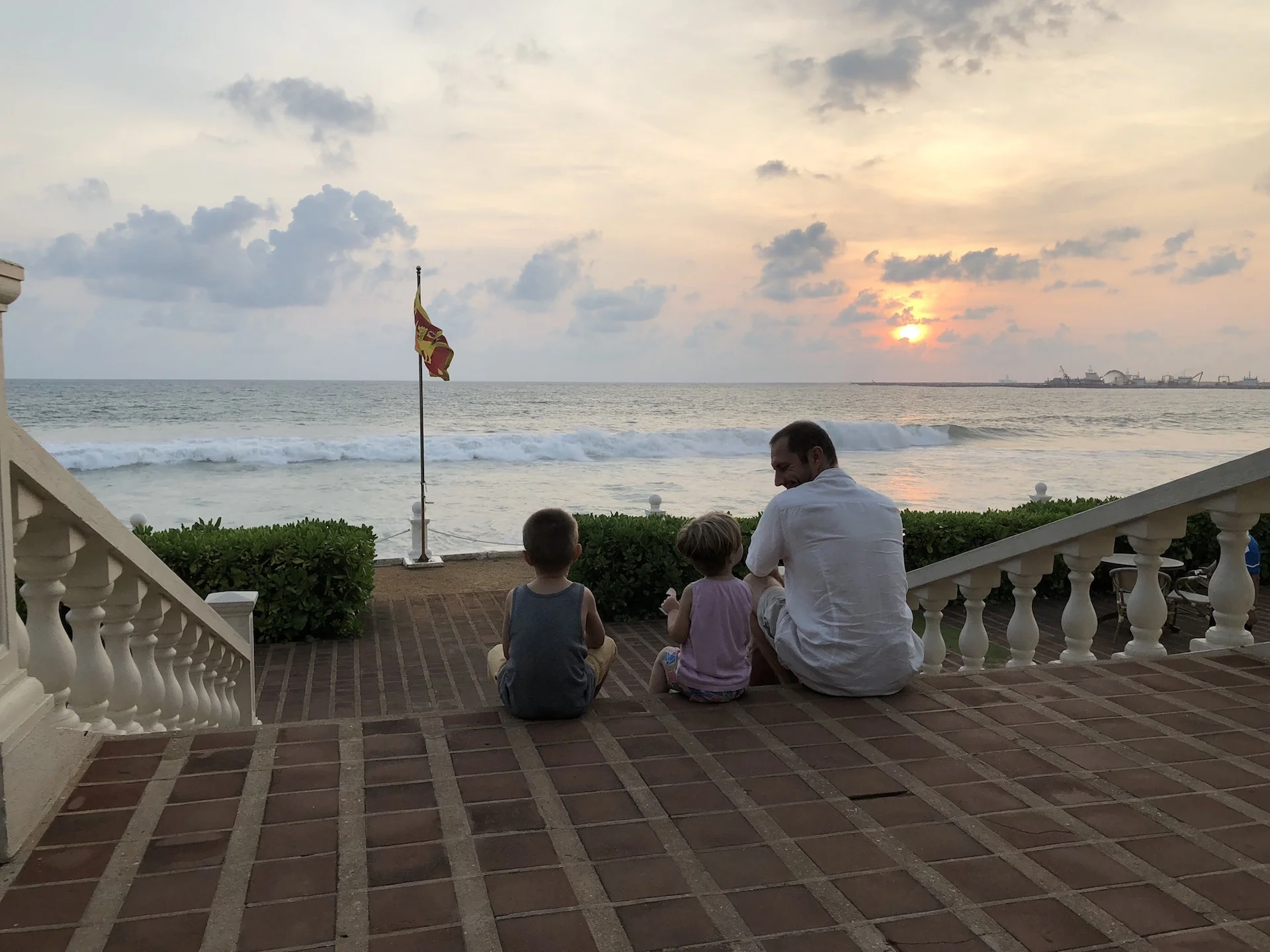 Sunset in the garden of the iconic Galle Face Hotel in Colombo. 2018. Photo © Szilvia Molnár
