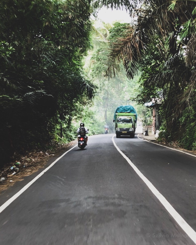 On the road to the rice terraces