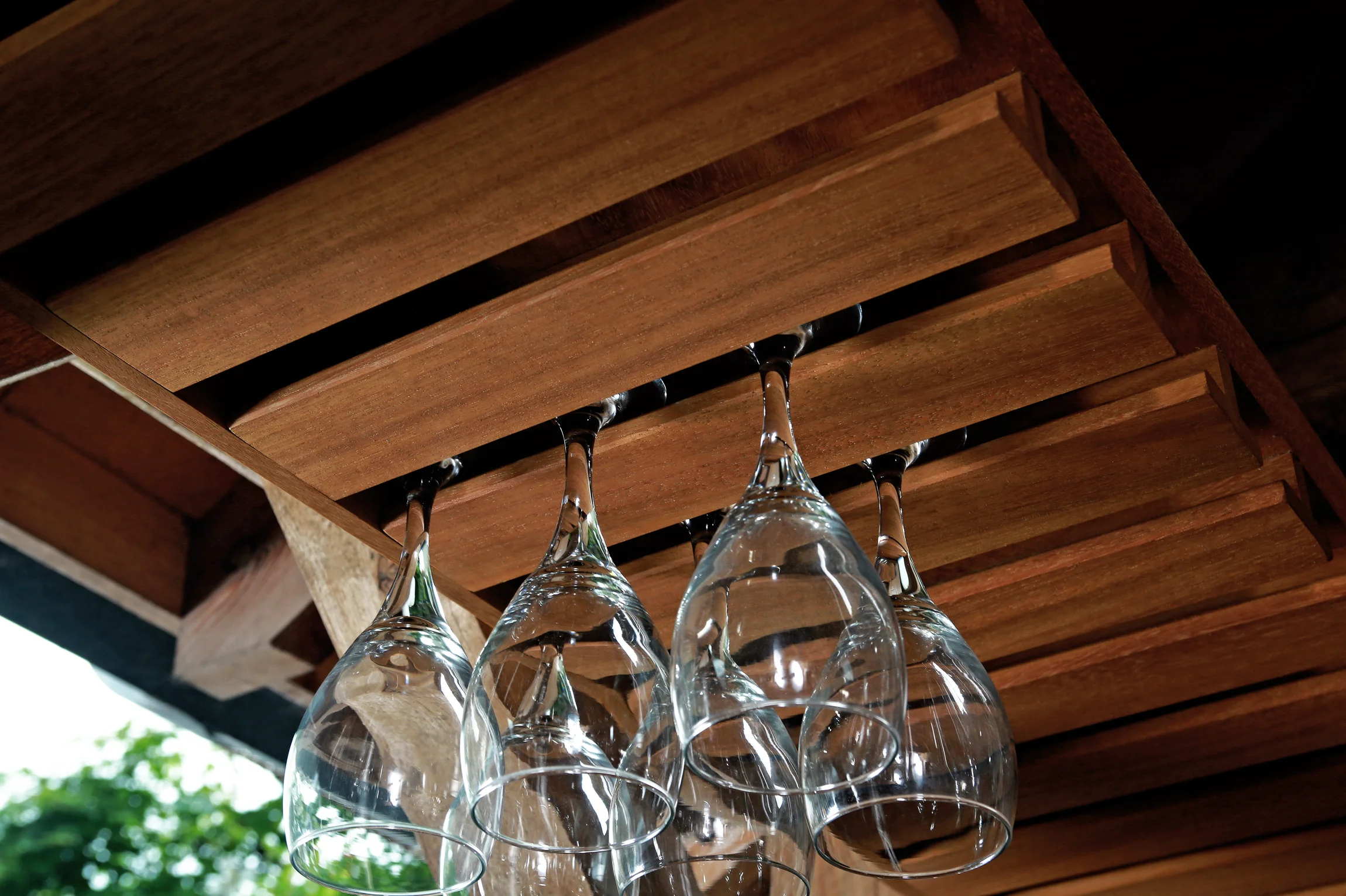 WINE-RACK-CLOSE.jpg