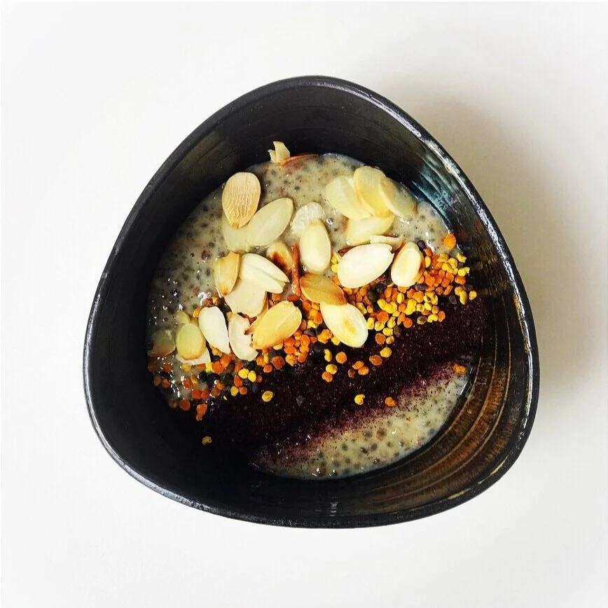 Cinnamon and vanilla chia pudding with bee pollen and roasted almonds 