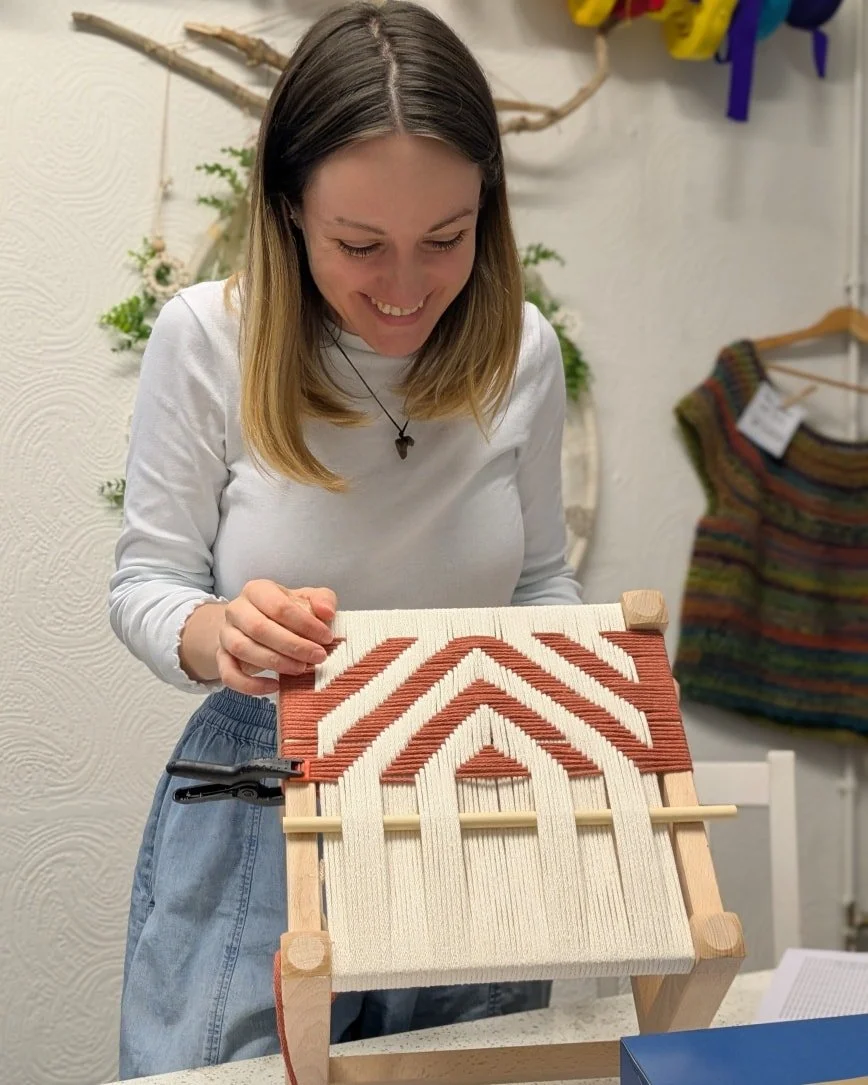 We're already looking ahead to the new year - yep, we're crazy! But you lot are too, you love getting in your early bookings for January! 
Em from @emelyejamescreativestudio has loved teaching stool weaving the last few months, just look at these hap