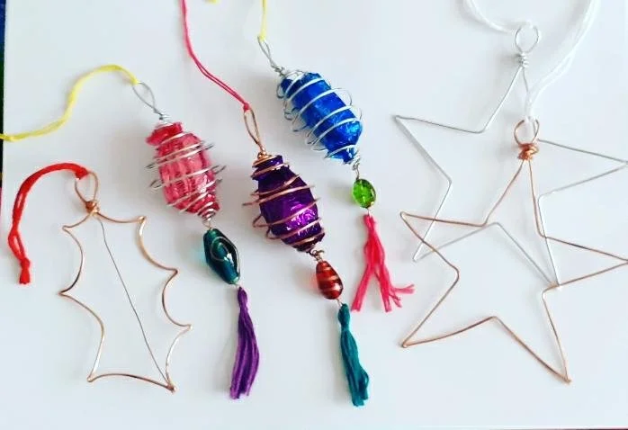 Simple Wire Decorations 