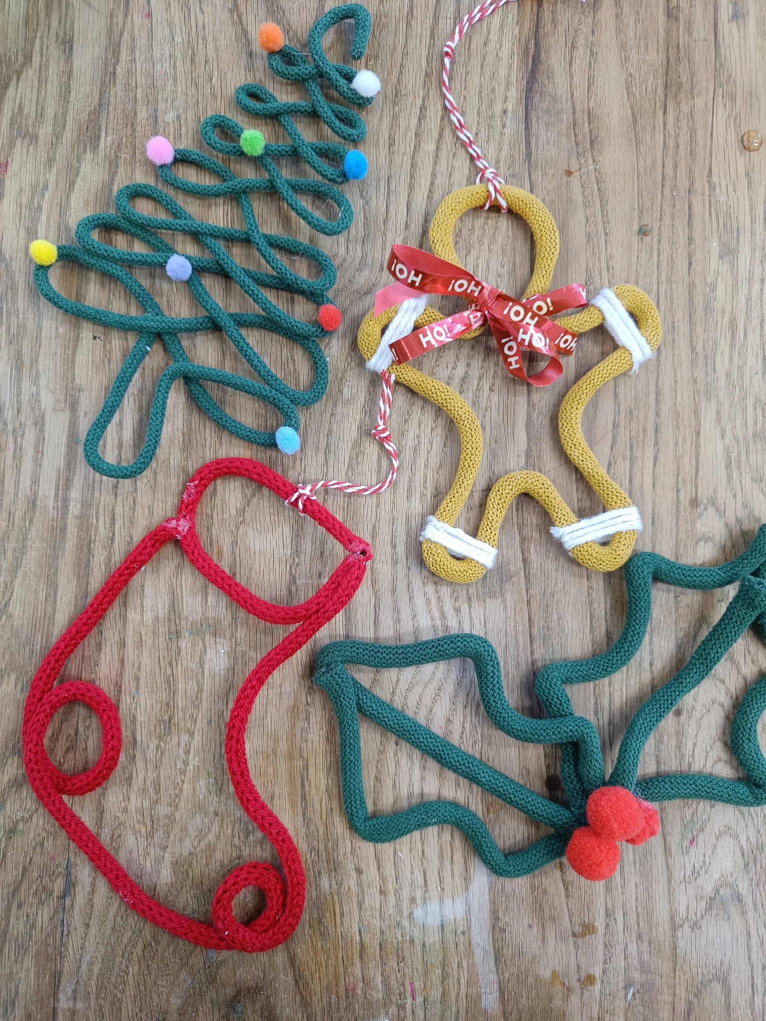 Wire &amp; Rope Decoration