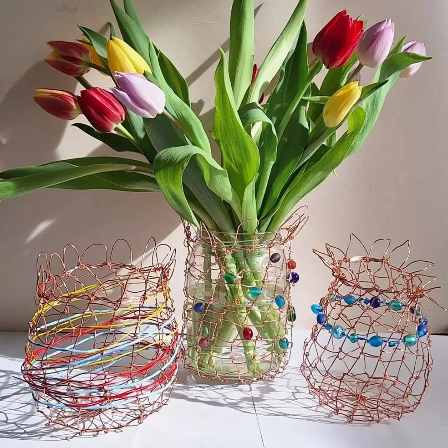 ☆NEW WIRE WORKSHOP☆
Beth of @wiremakercardiff is a bit obsessed with making these wire baskets at the mo!
Fancy making one?
Sat 11th July 10.30-1pm

Visit our website booking page &amp; go to 'Wire Crafts' or click the link in Beth's bio to read more