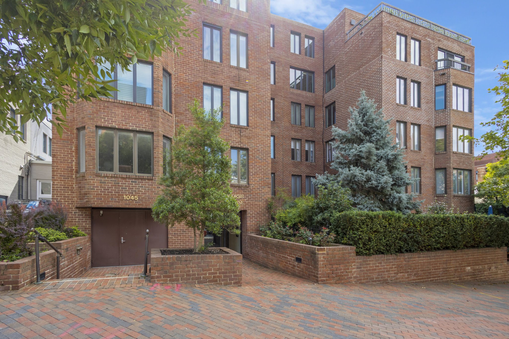 1045 31st #12_Ext1.JPG