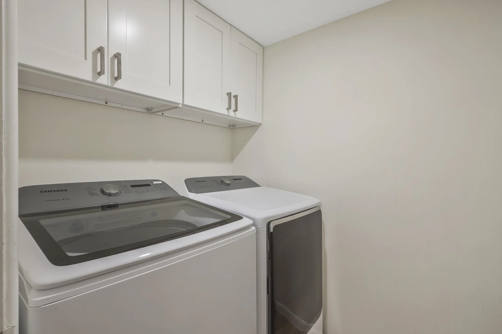 1045 31st #12_Washerroom.JPG