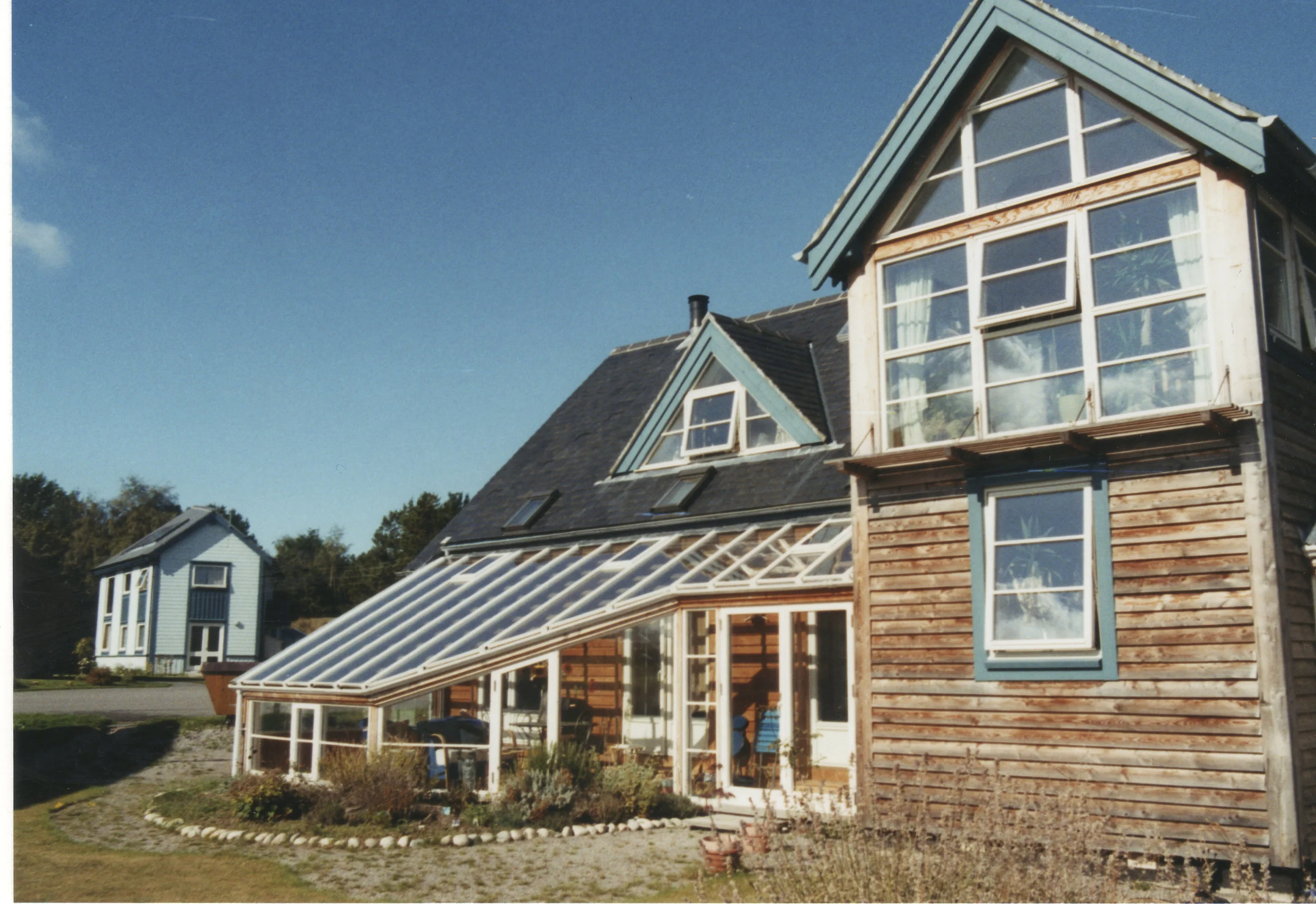 Findhorn Eco Village Whisky Barrel Houses — Odd Scotland.....We'll